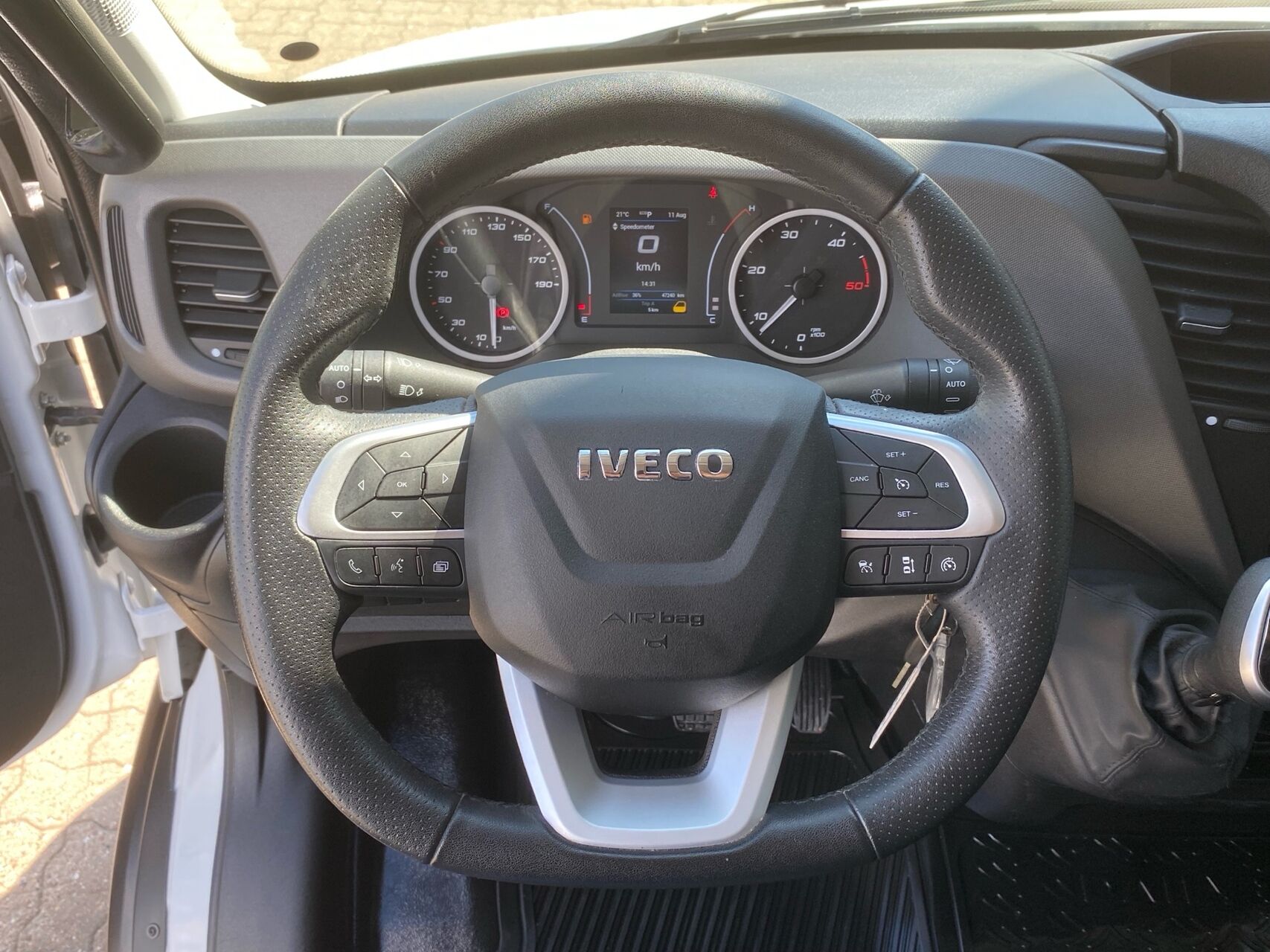 Billede af Iveco Daily 35S18 16m3 3,0 D 180HK Van 8g Aut.