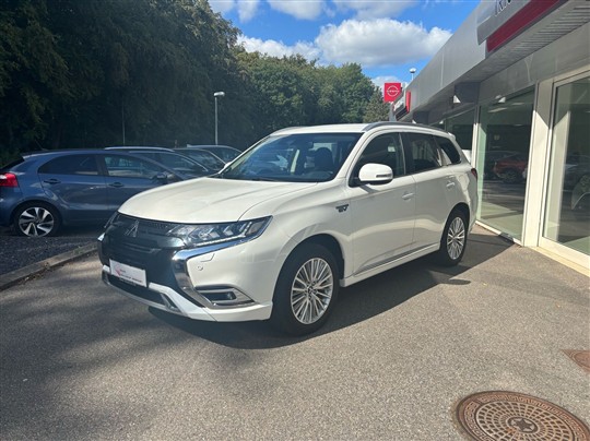 Mitsubishi Outlander 2,4 PHEV  Plugin-hybrid Intense 4WD 224HK 5d 6g Trinl. Gear