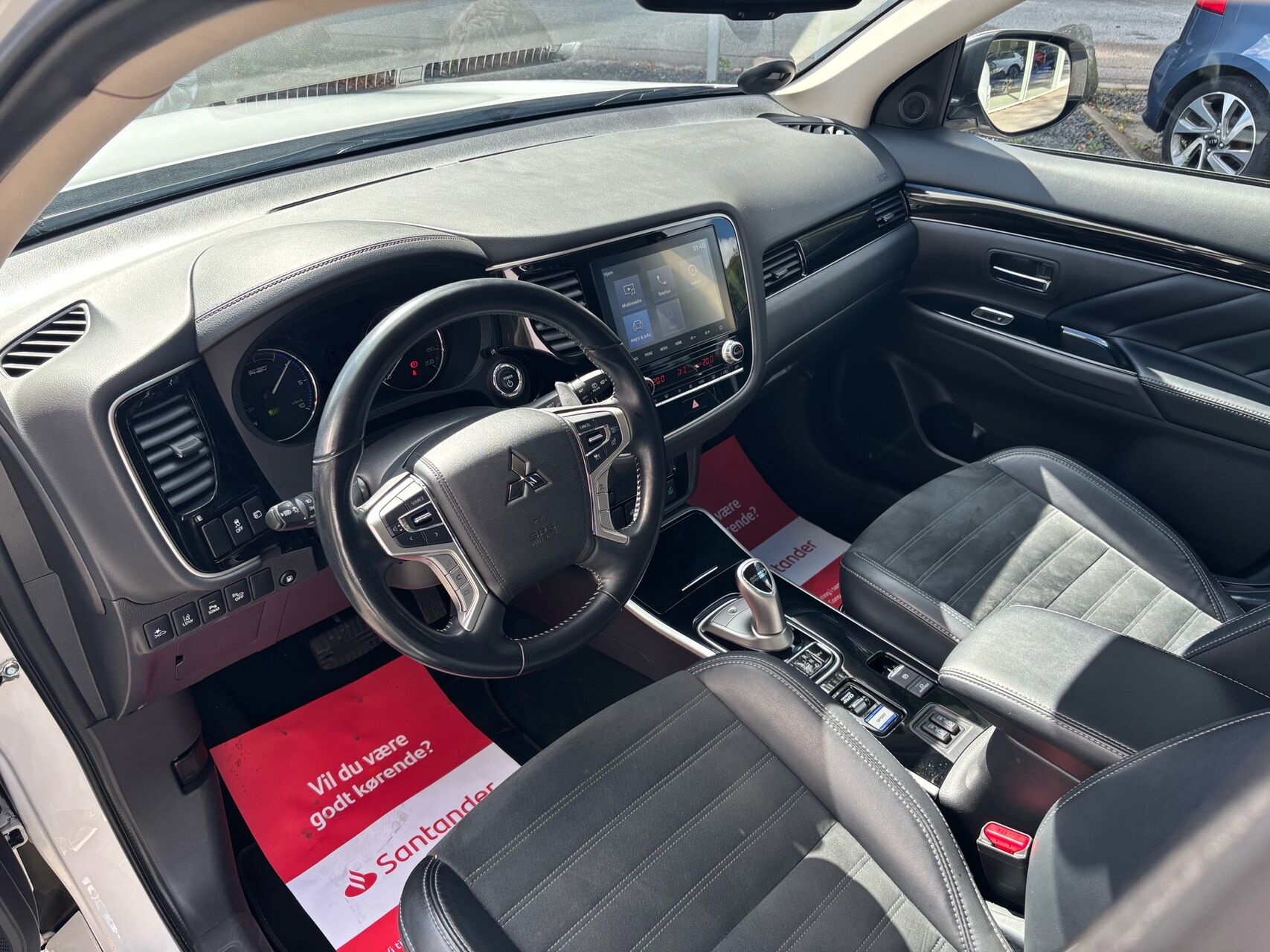 Billede af Mitsubishi Outlander 2,4 PHEV  Plugin-hybrid Intense 4WD 224HK 5d 6g Trinl. Gear