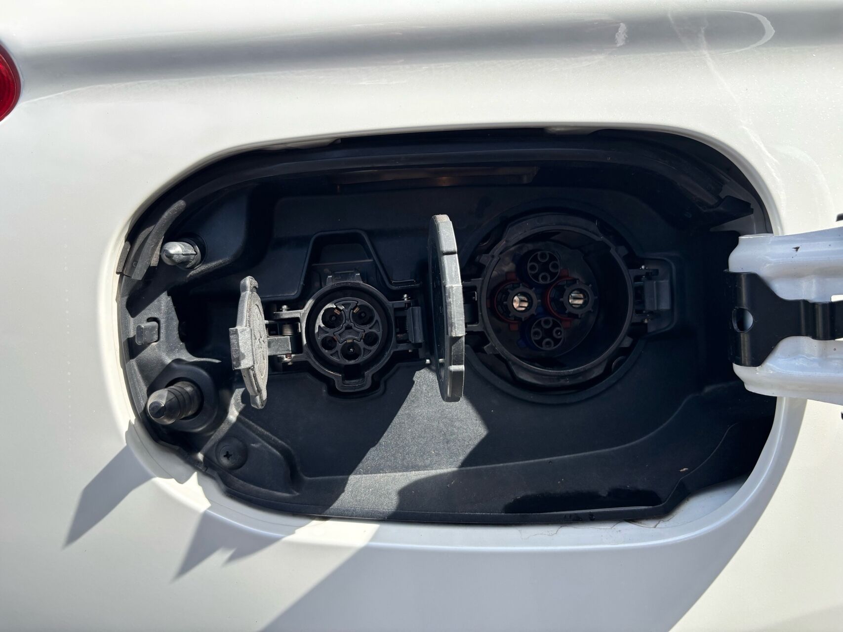 Billede af Mitsubishi Outlander 2,4 PHEV  Plugin-hybrid Intense 4WD 224HK 5d 6g Trinl. Gear