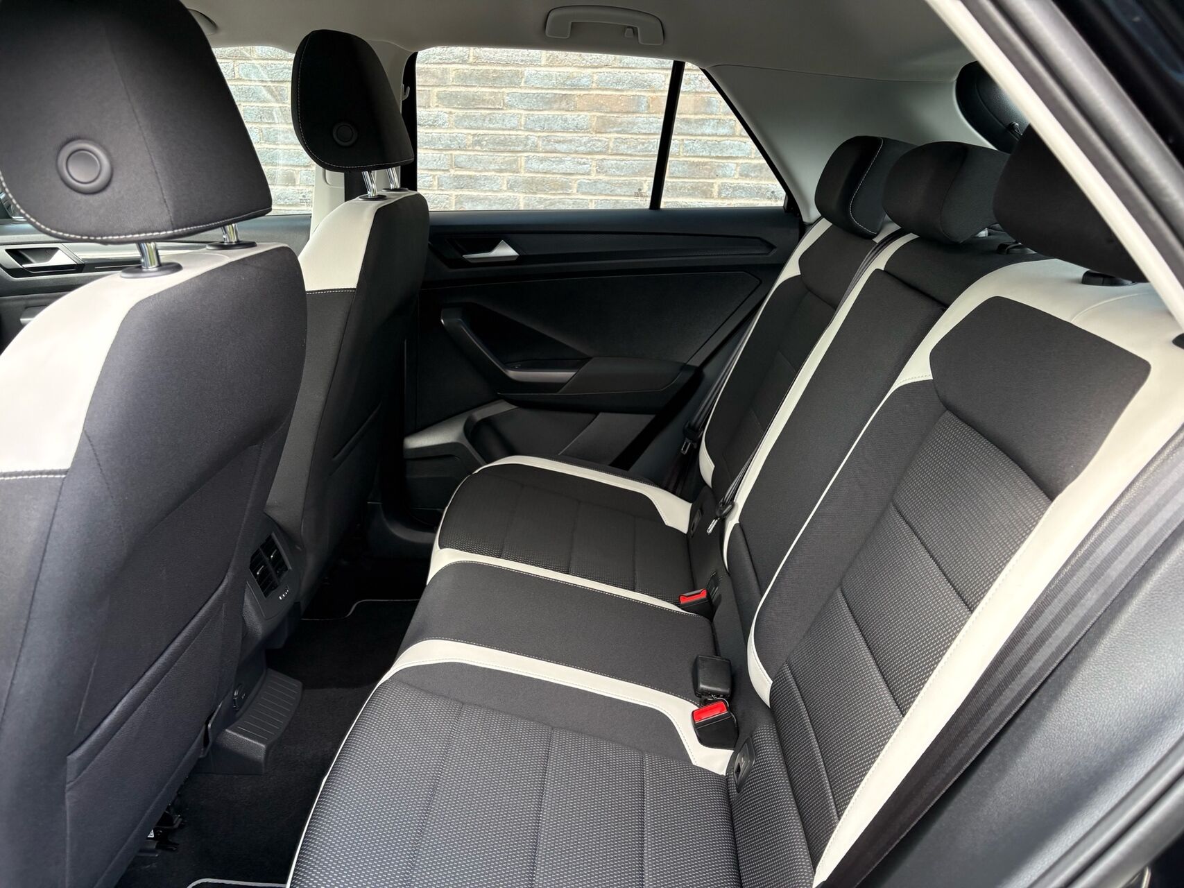 Billede af VW T-Roc 1,5 TSI ACT Sport Plus DSG 150HK 5d 7g Aut.