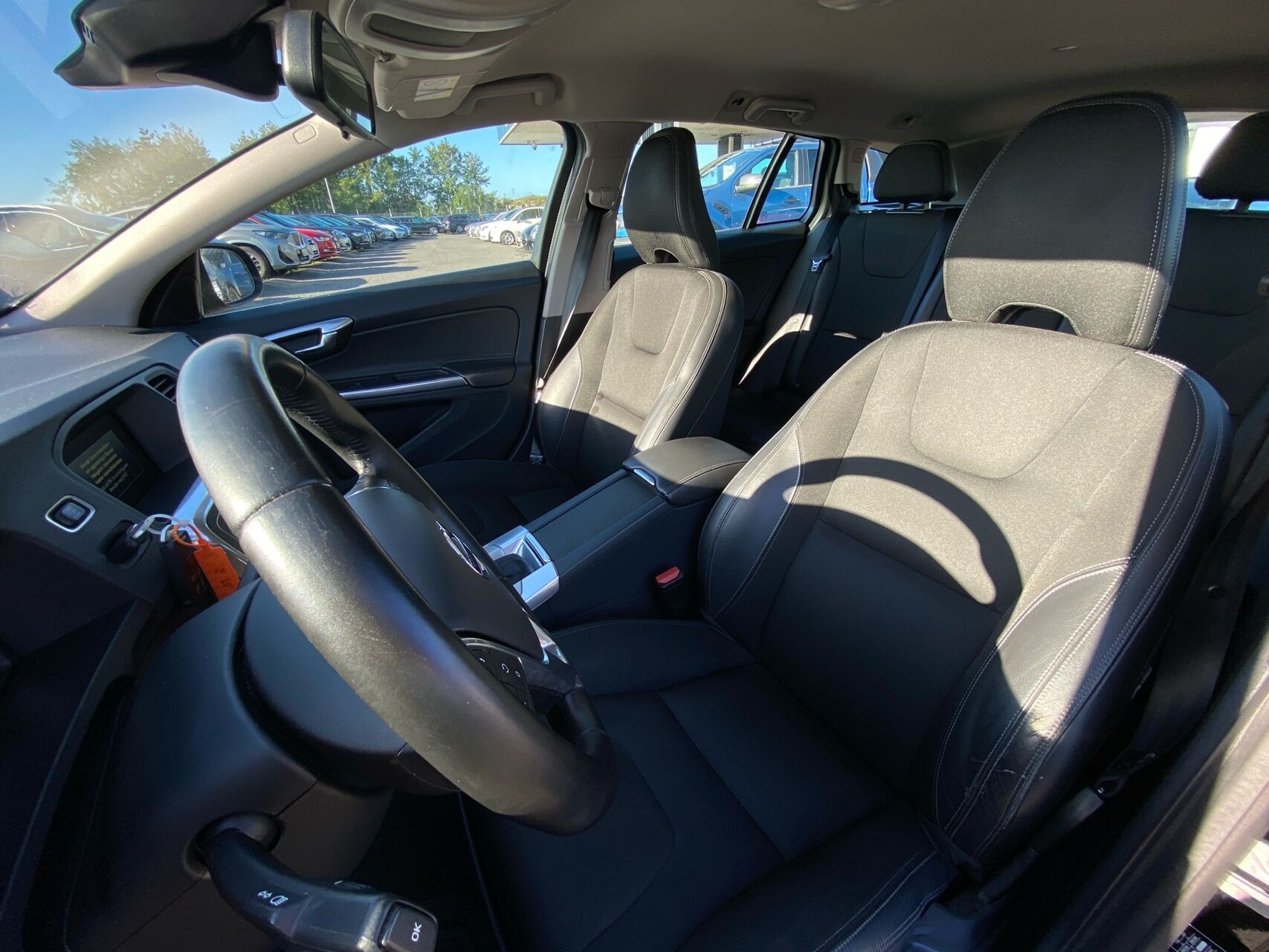 Billede af Volvo V60 2,0 D2 Momentum 120HK Stc 6g Aut.