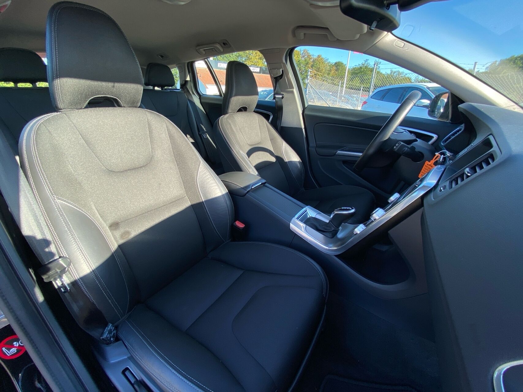 Billede af Volvo V60 2,0 D2 Momentum 120HK Stc 6g Aut.
