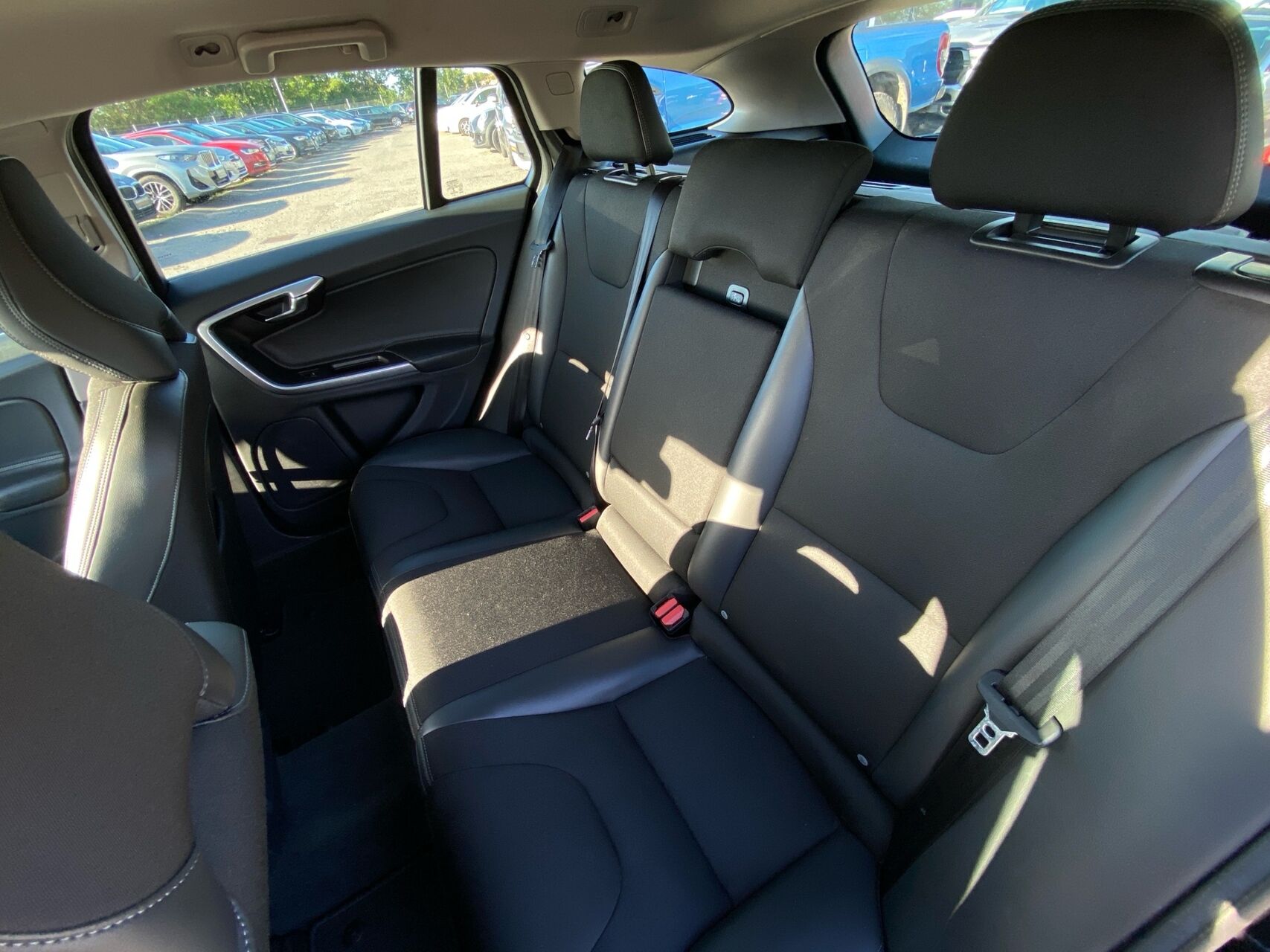 Billede af Volvo V60 2,0 D2 Momentum 120HK Stc 6g Aut.