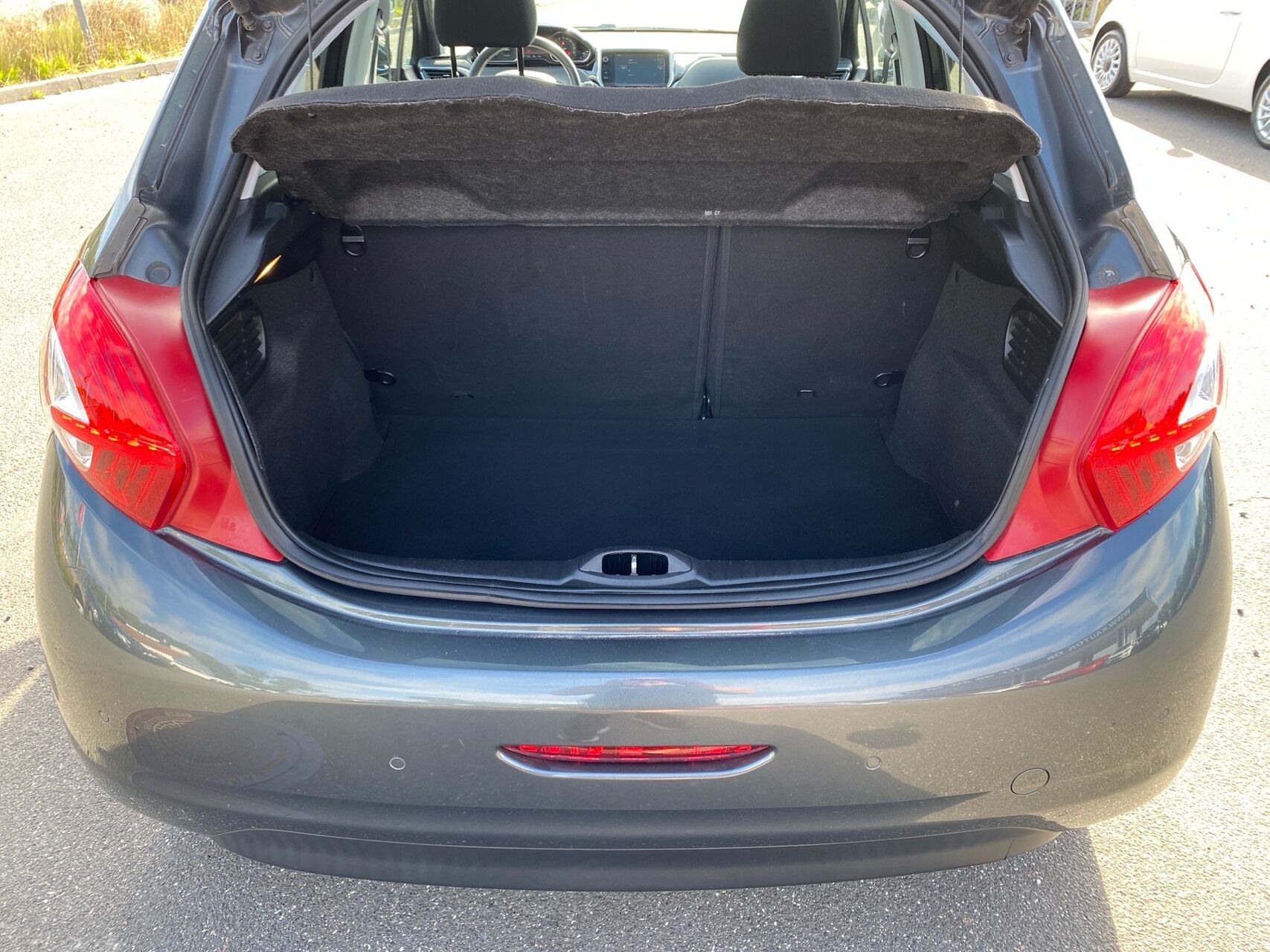 Billede af Peugeot 208 1,2 VTi Supreme 82HK 5d