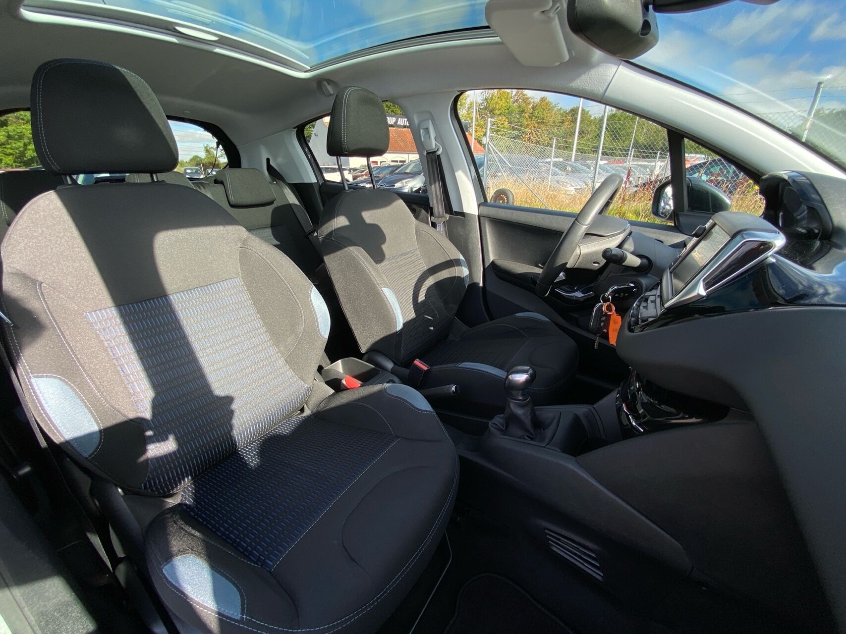 Billede af Peugeot 208 1,2 VTi Supreme 82HK 5d