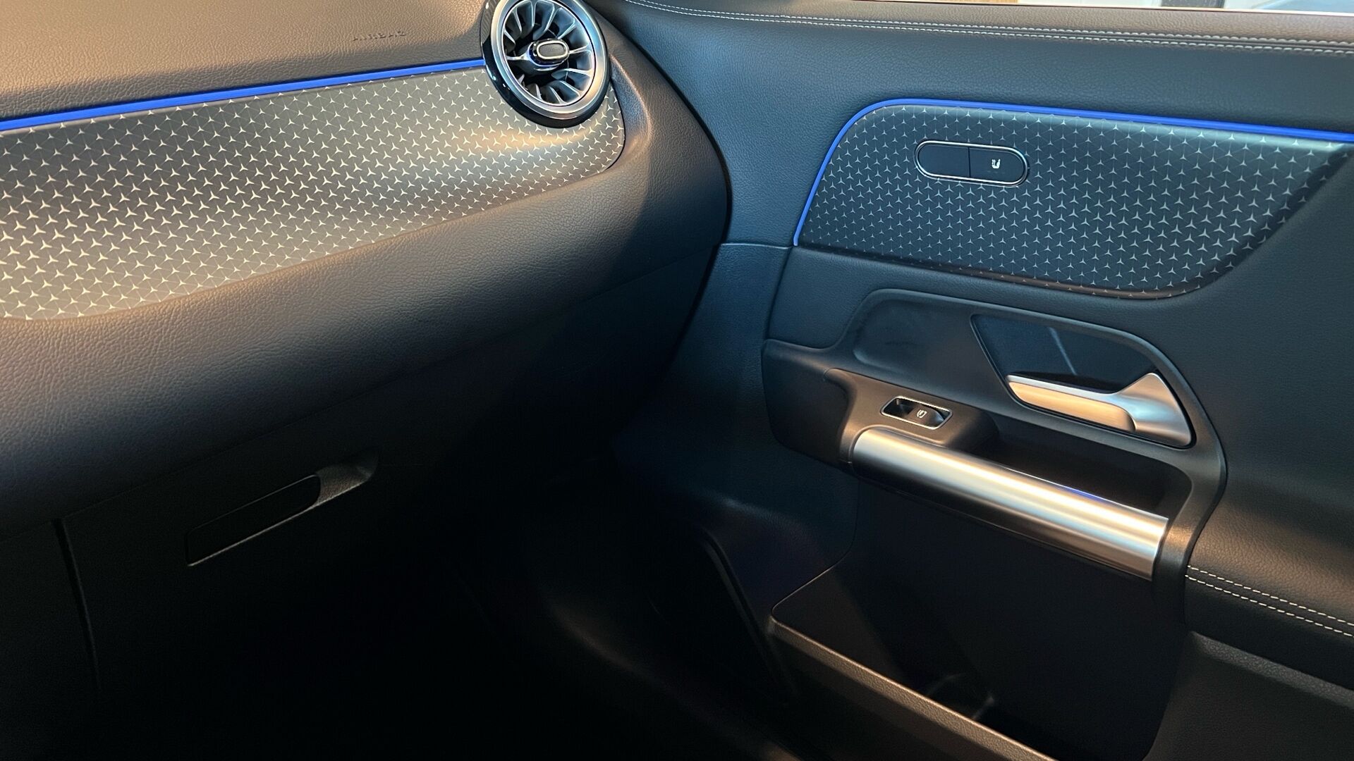 Billede af Mercedes-Benz EQA 250+ EL Progressive 190HK 5d Aut.