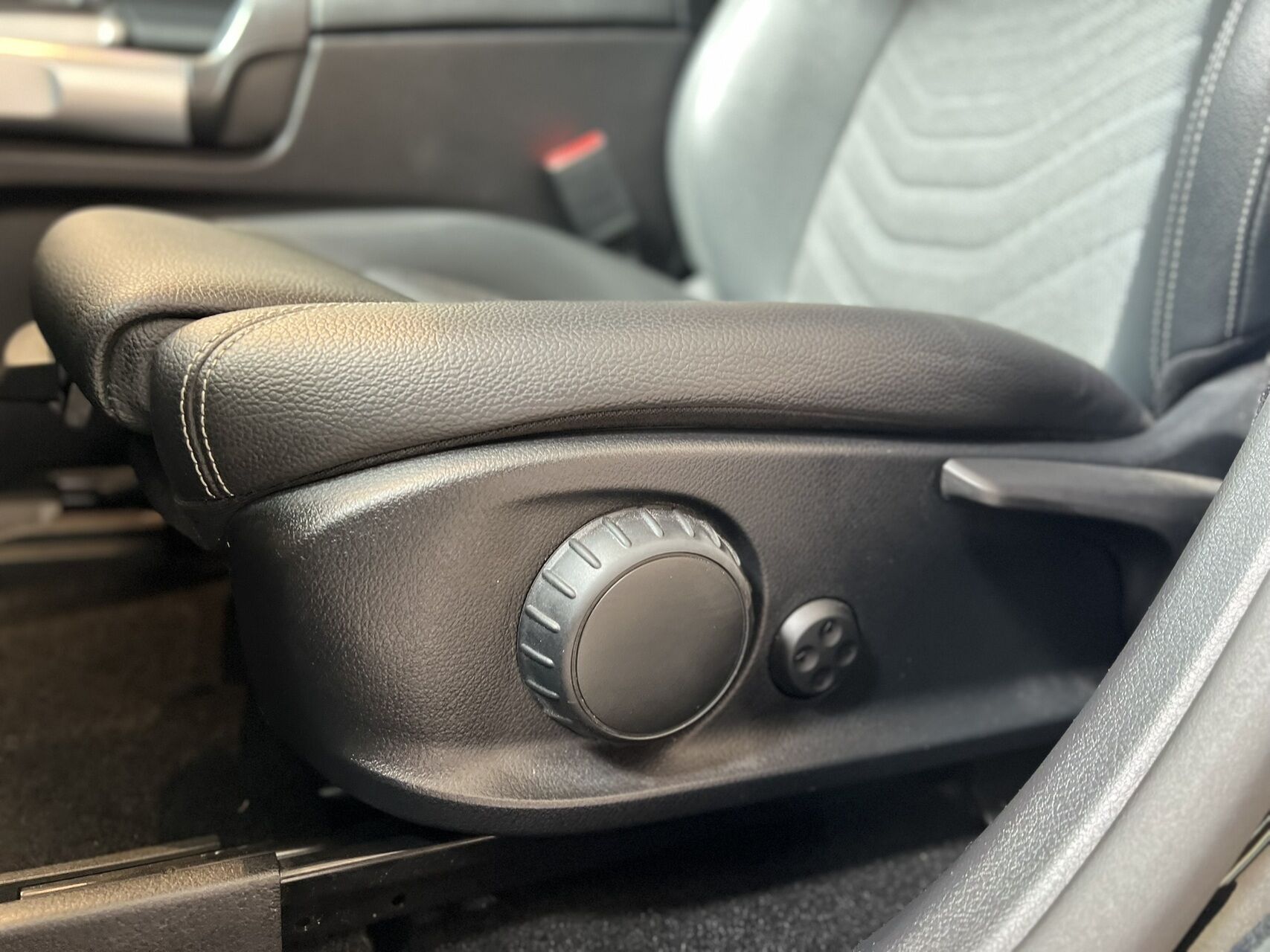 Billede af Mercedes-Benz EQB 250+ EL Progressive 190HK 5d Aut.