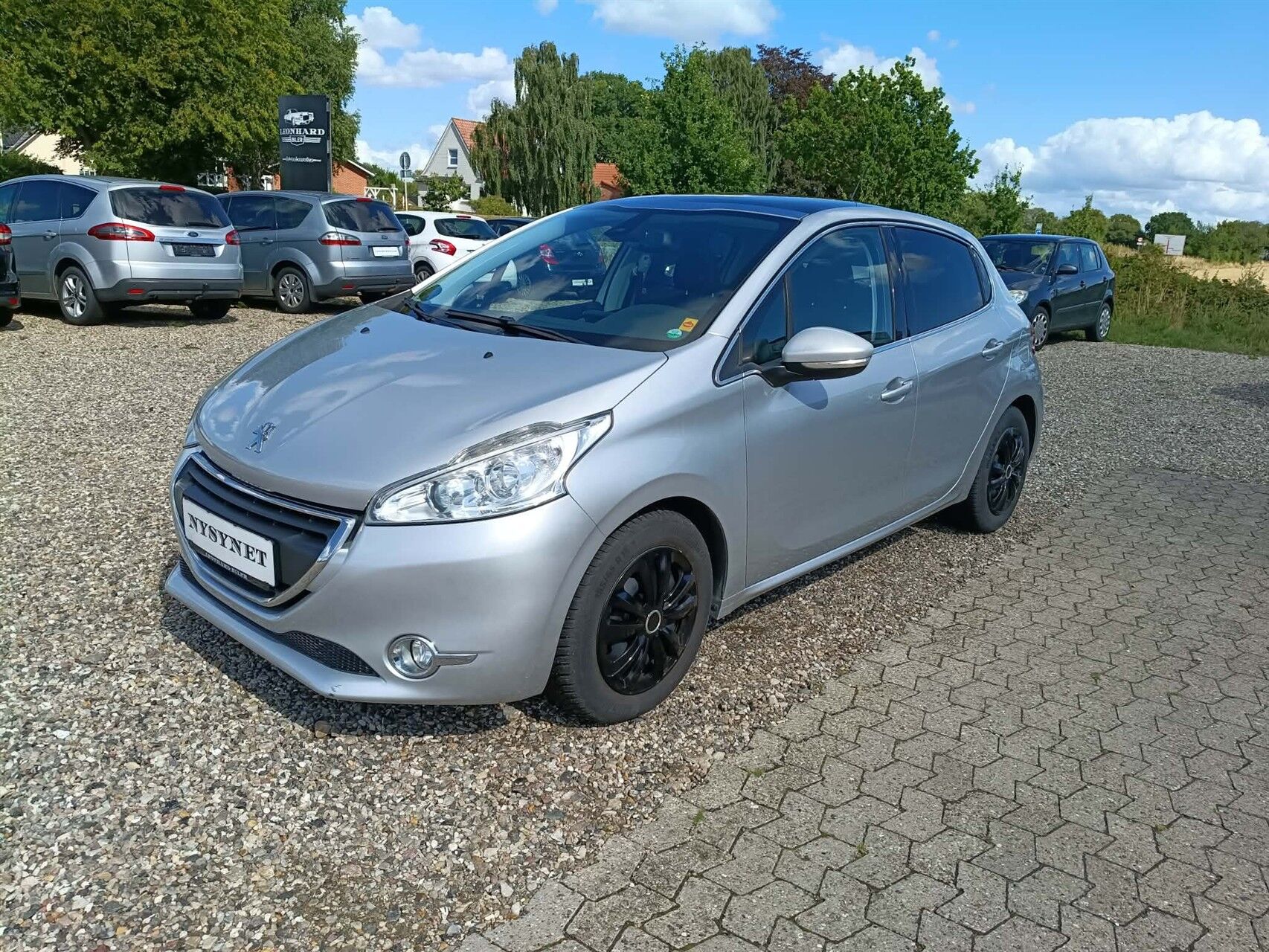 Billede af Peugeot 208 1,2 VTi Allure Sky 82HK 5d