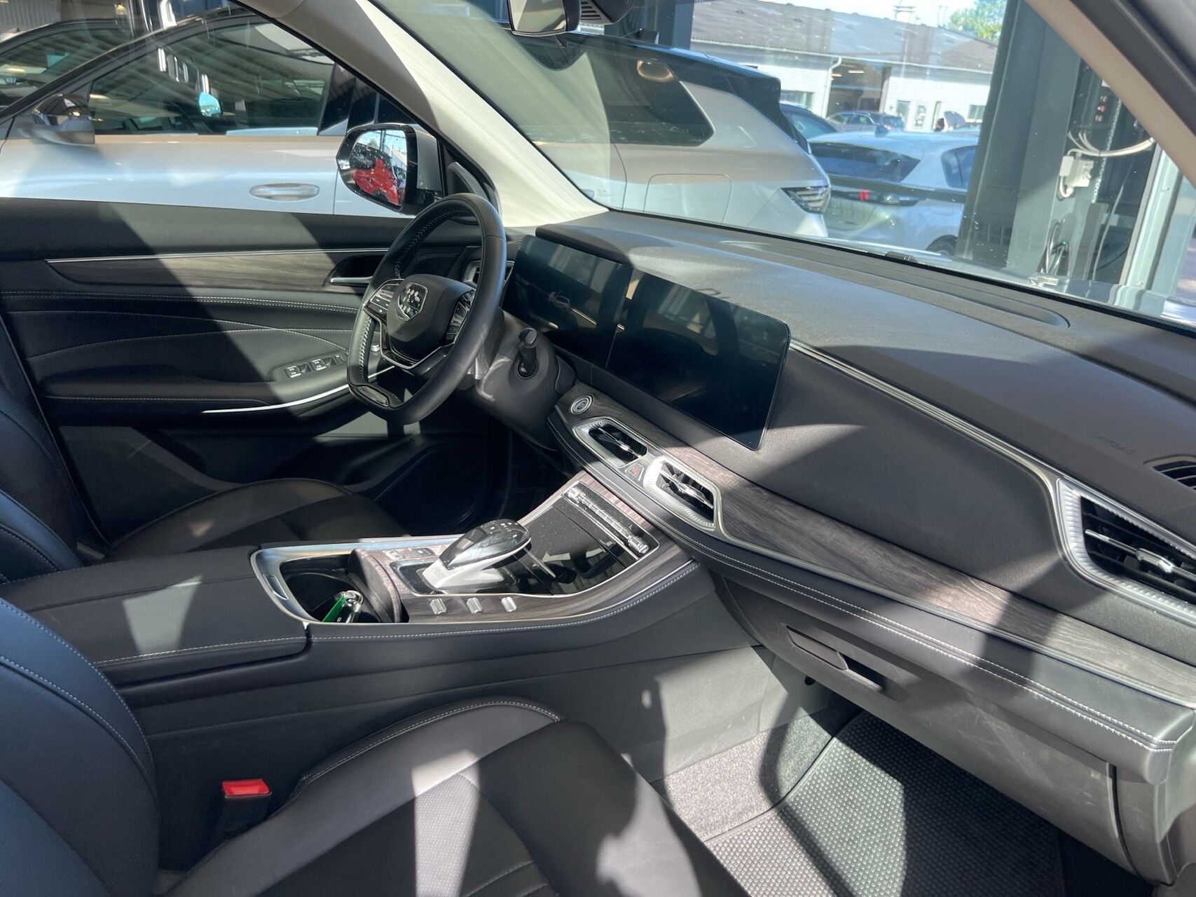 Billede af Navor E5 1,5 Plugin-hybrid Rock E-CVT 218HK 5d Aut.
