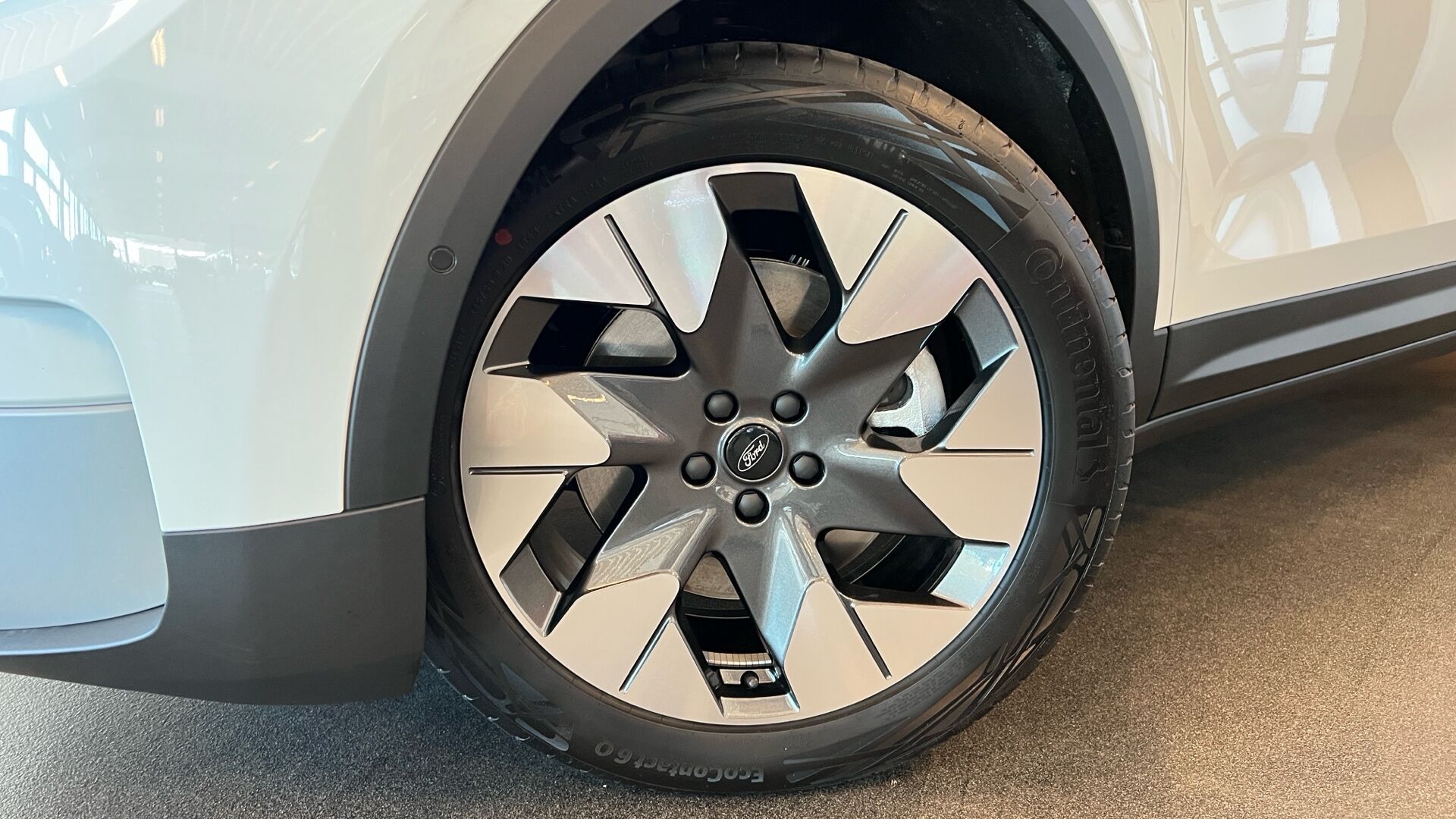 Billede af Ford Explorer EL UR Premium AWD 340HK 5d Aut.