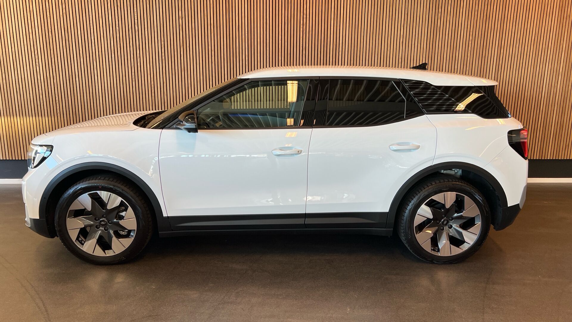 Billede af Ford Explorer EL UR Premium AWD 340HK 5d Aut.