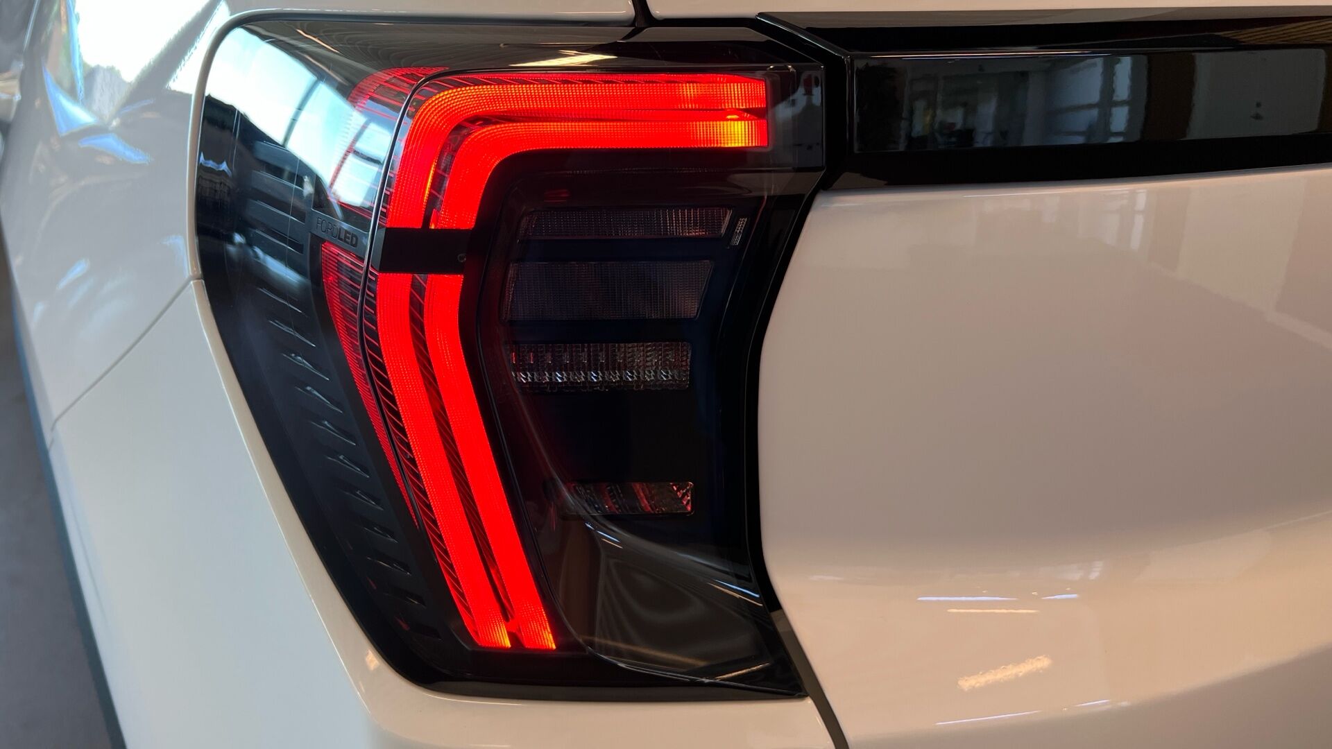 Billede af Ford Explorer EL UR Premium AWD 340HK 5d Aut.