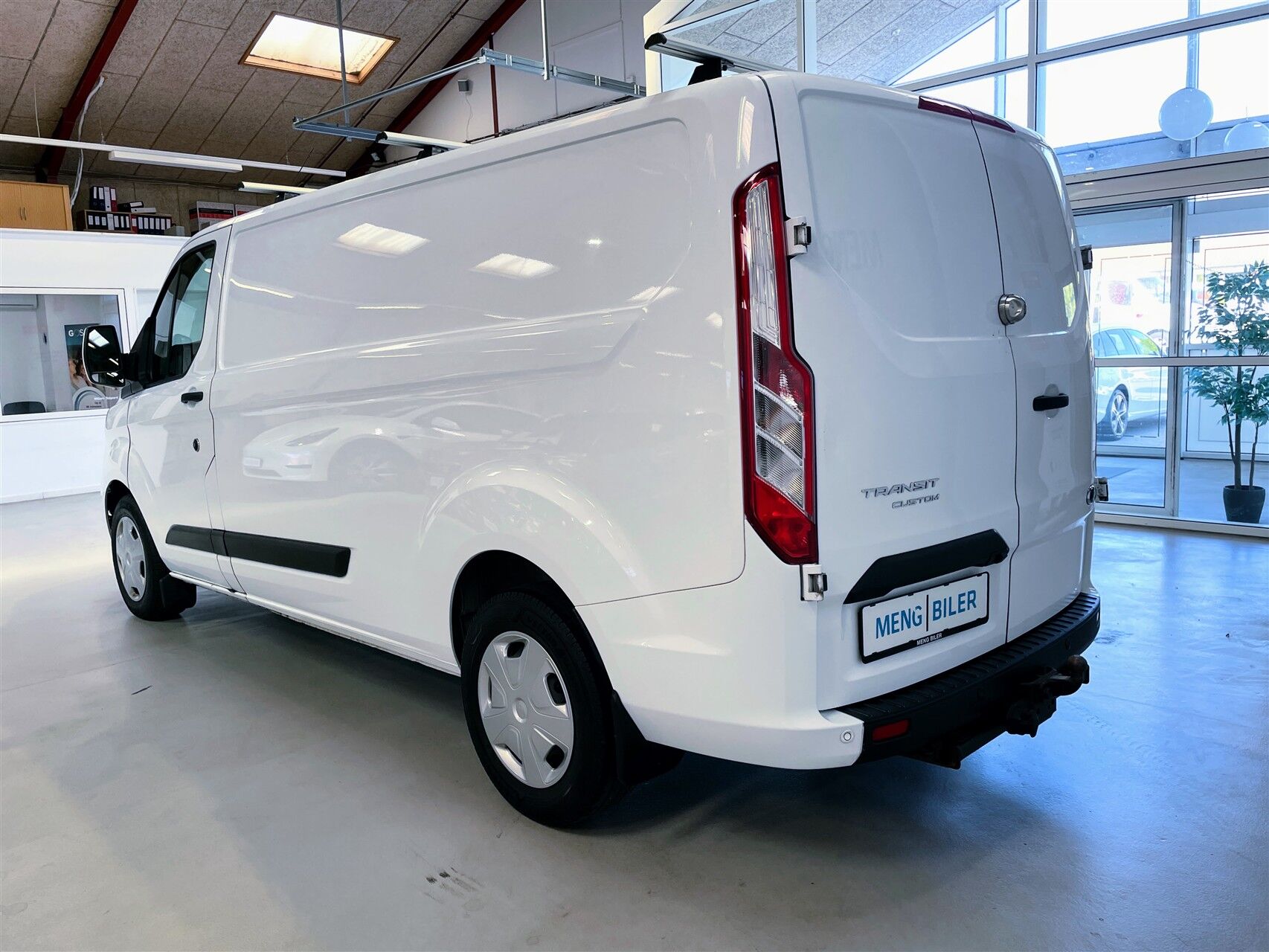 Billede af Ford Transit Custom 300 L2H1 2,0 TDCi Trend 130HK Van 6g Aut.
