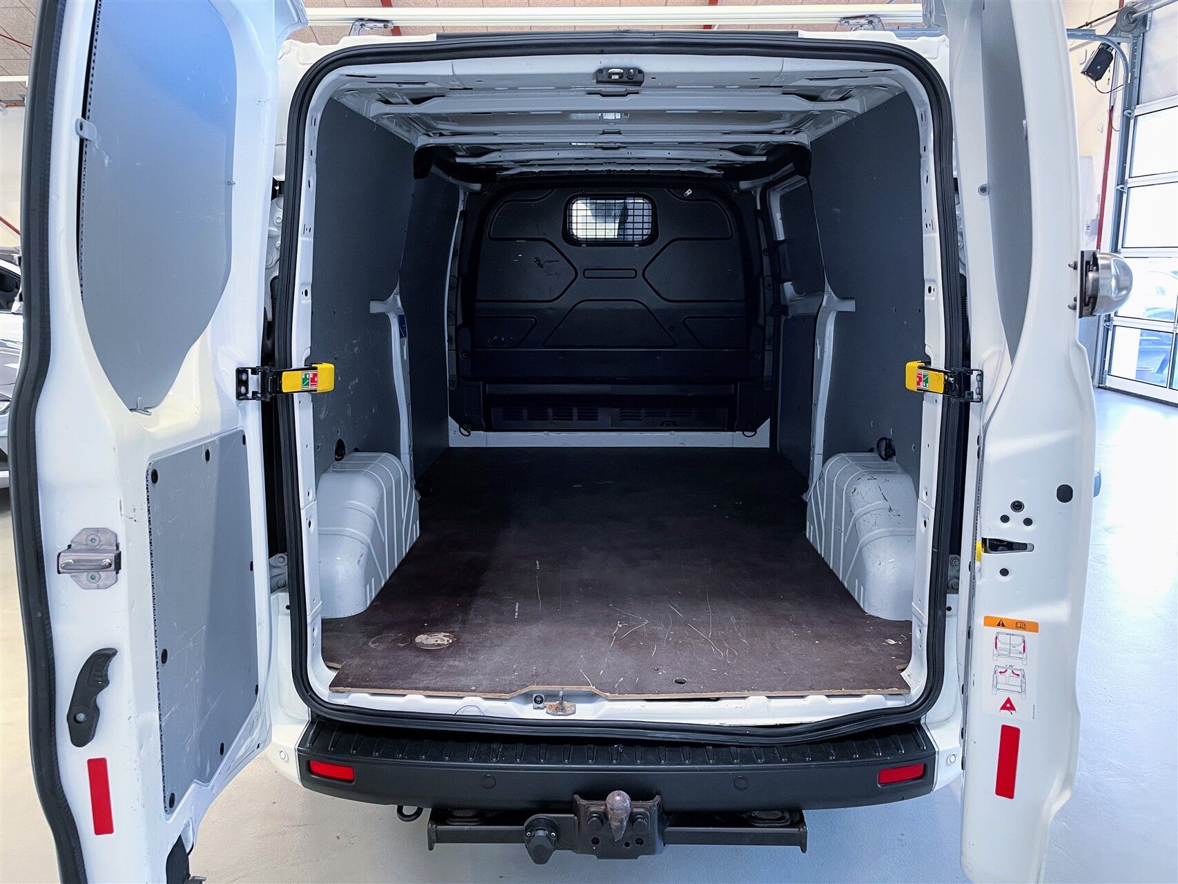 Billede af Ford Transit Custom 300 L2H1 2,0 TDCi Trend 130HK Van 6g Aut.