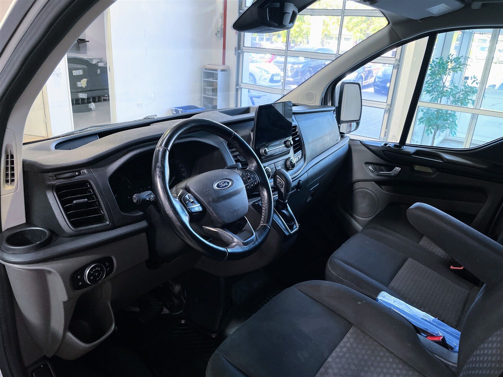 Billede af Ford Transit Custom 300 L2H1 2,0 TDCi Trend 130HK Van 6g Aut.