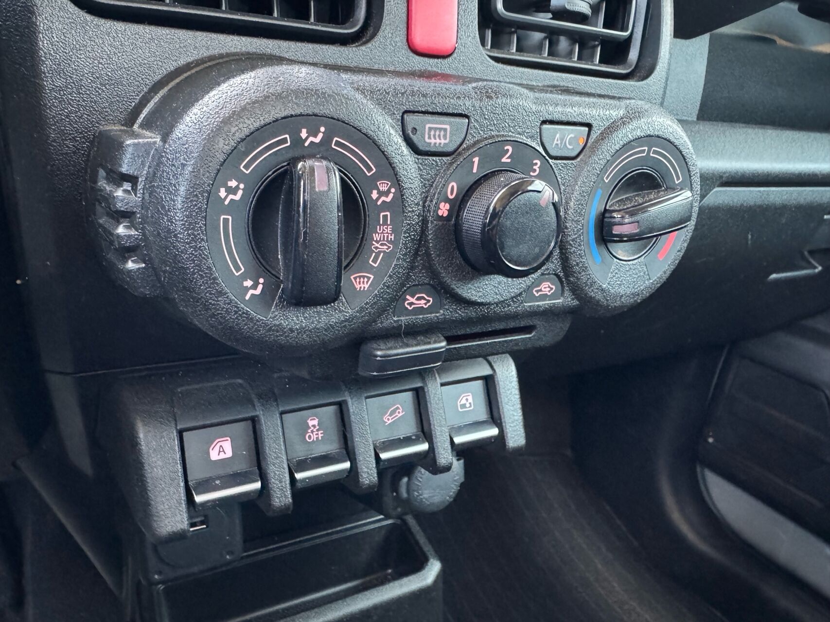 Billede af Suzuki Jimny 1,5 Touch AllGrip 102HK 3d