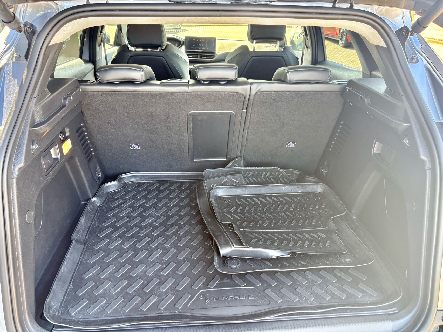 Billede af Peugeot 3008 1,6 PureTech  Plugin-hybrid Allure Pack EAT8 225HK 5d 8g Aut.