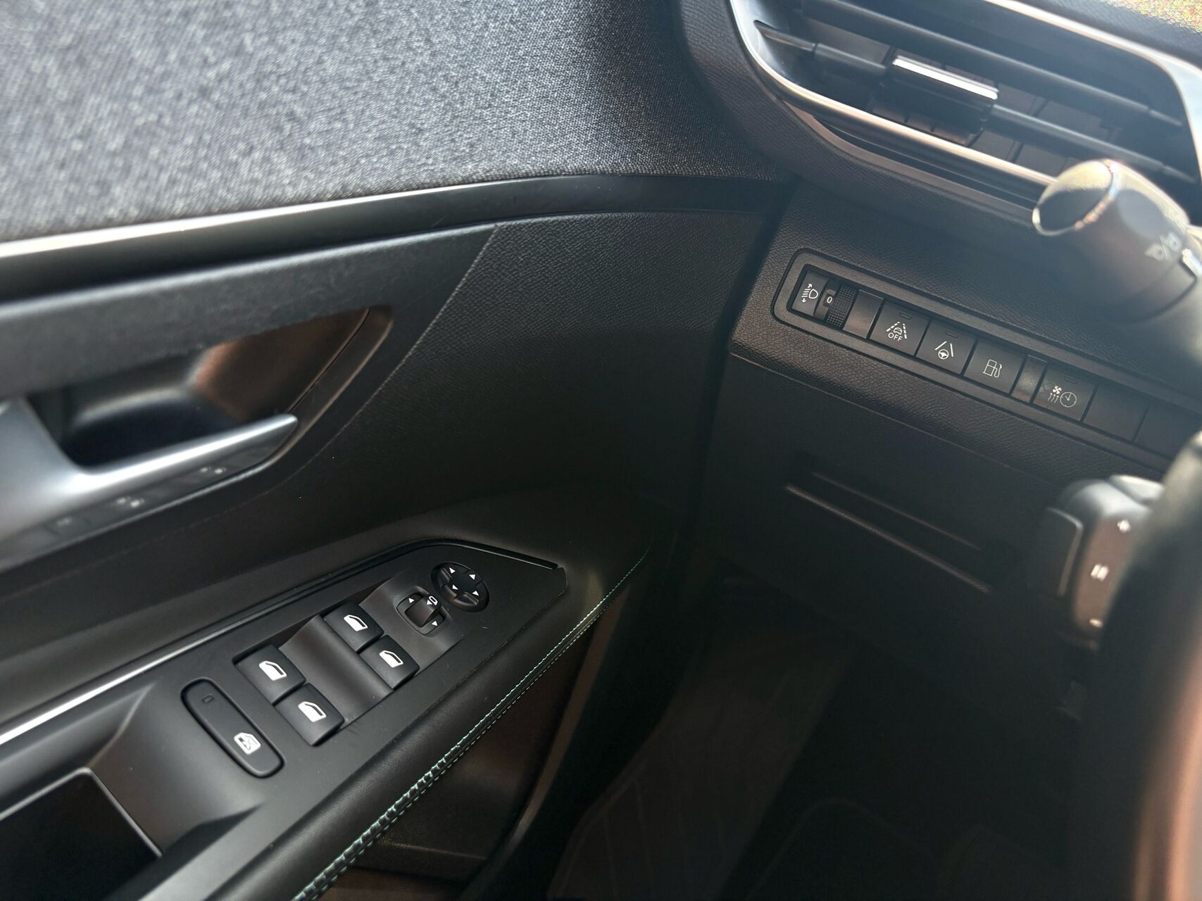 Billede af Peugeot 3008 1,6 PureTech  Plugin-hybrid Allure Pack EAT8 225HK 5d 8g Aut.