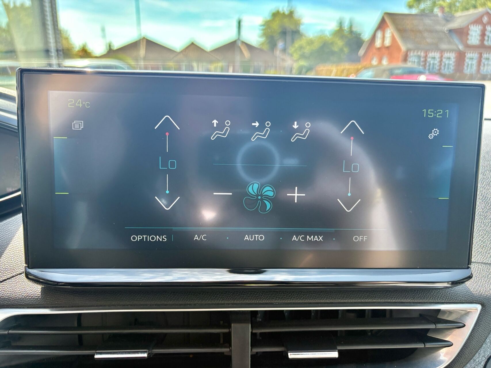 Billede af Peugeot 3008 1,6 PureTech  Plugin-hybrid Allure Pack EAT8 225HK 5d 8g Aut.