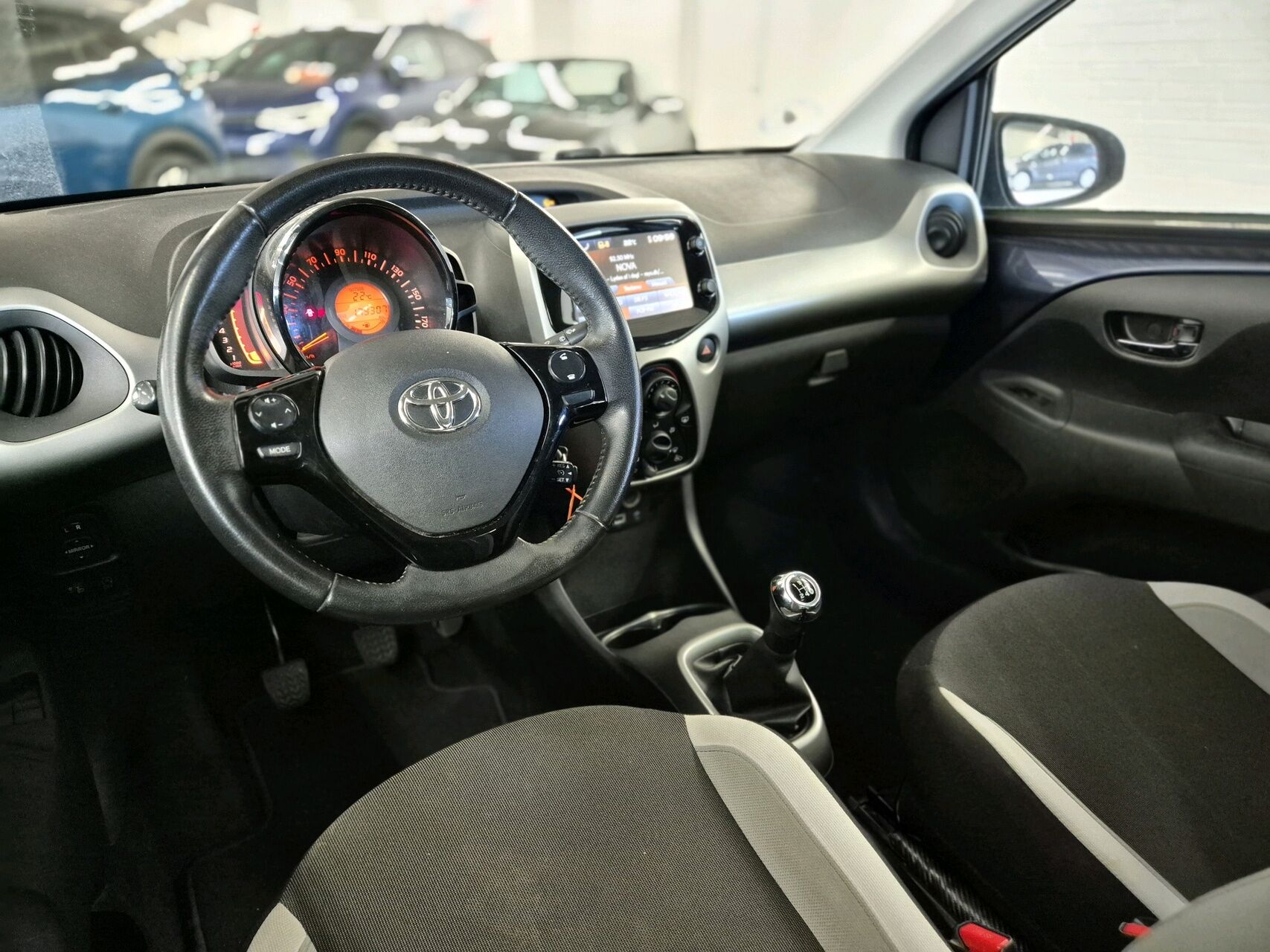 Billede af Toyota Aygo 1,0 VVT-I X-Play + X-Touch 69HK 5d