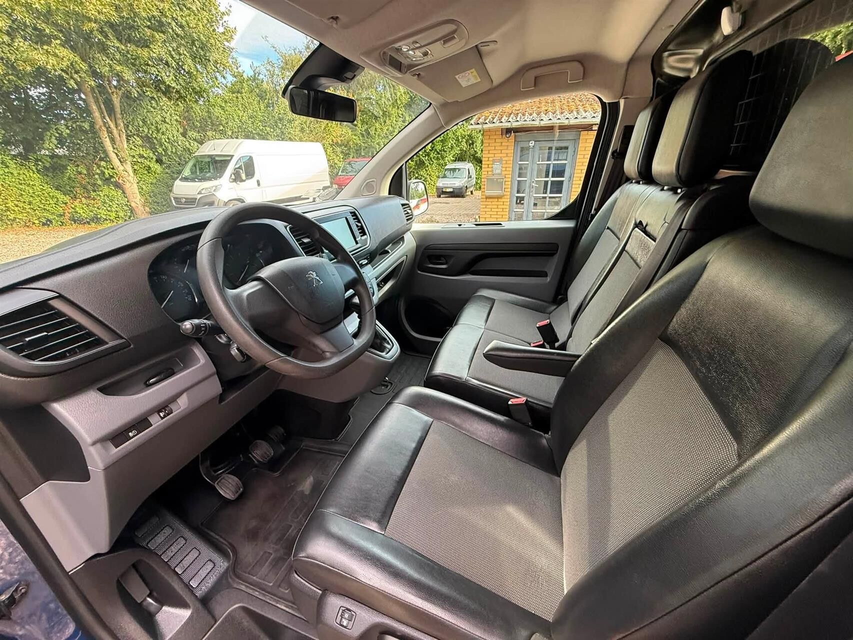 Billede af Peugeot Expert L3 2,0 BlueHDi Premium 122HK Van 6g