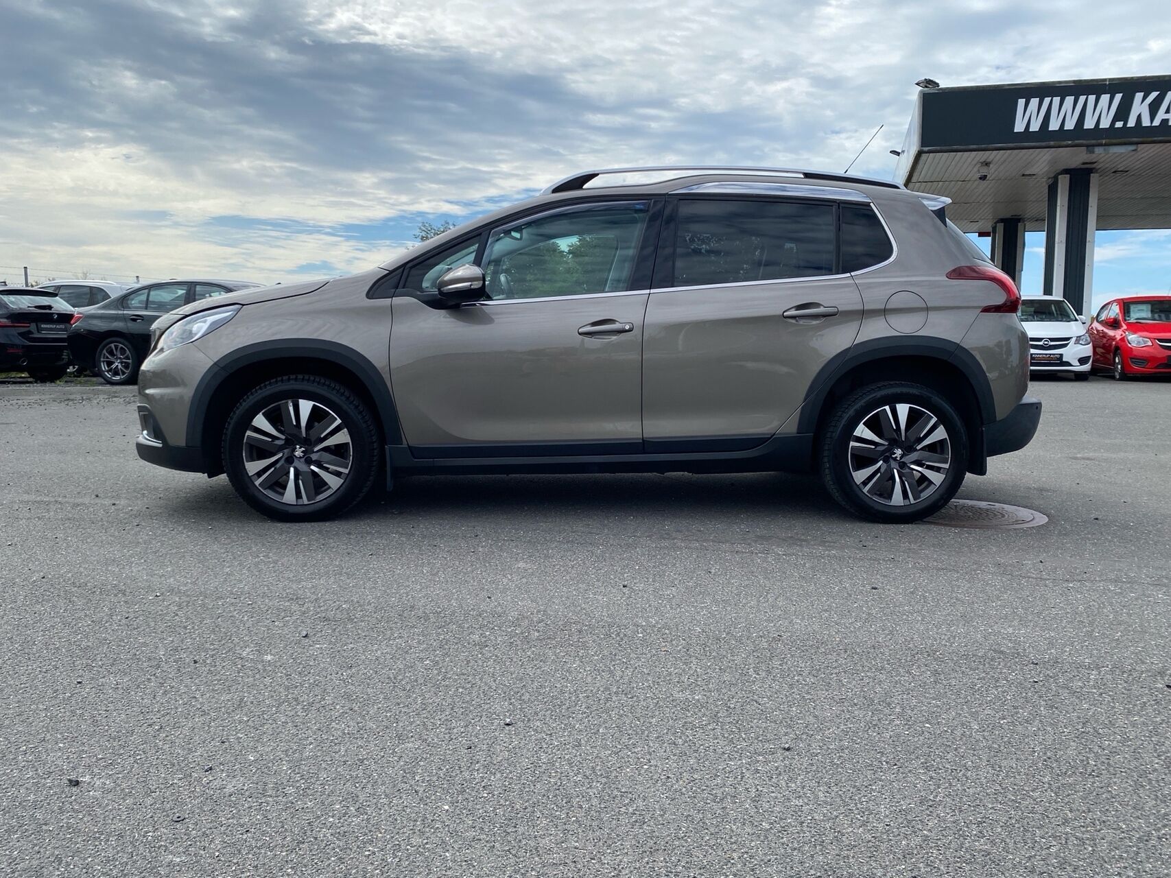 Billede af Peugeot 2008 1,6 BlueHDi Desire Sky 100HK