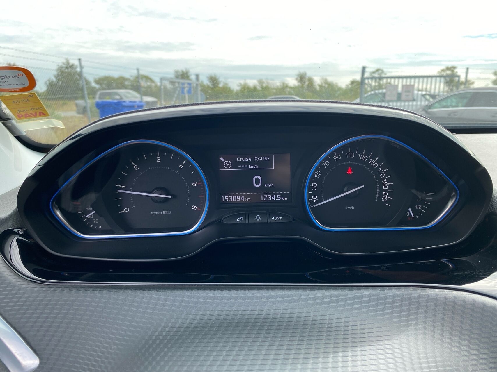 Billede af Peugeot 2008 1,6 BlueHDi Desire Sky 100HK