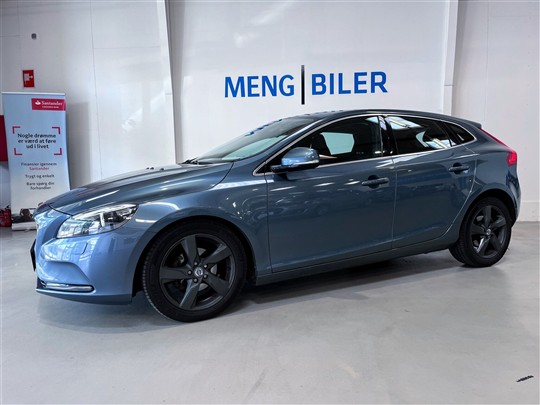 Volvo V40 1,6 D2 DRIVe-E Momentum 115HK 5d 6g