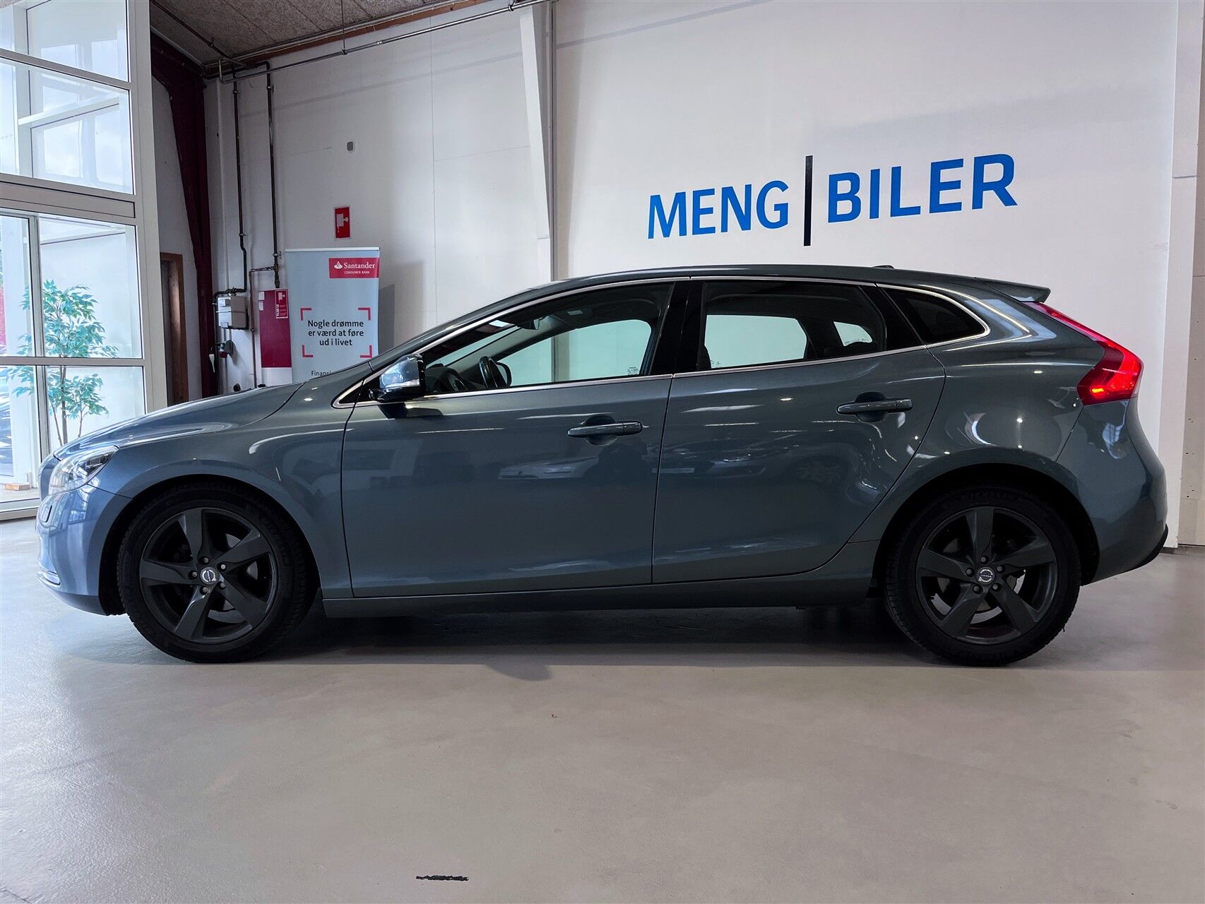 Billede af Volvo V40 1,6 D2 DRIVe-E Momentum 115HK 5d 6g