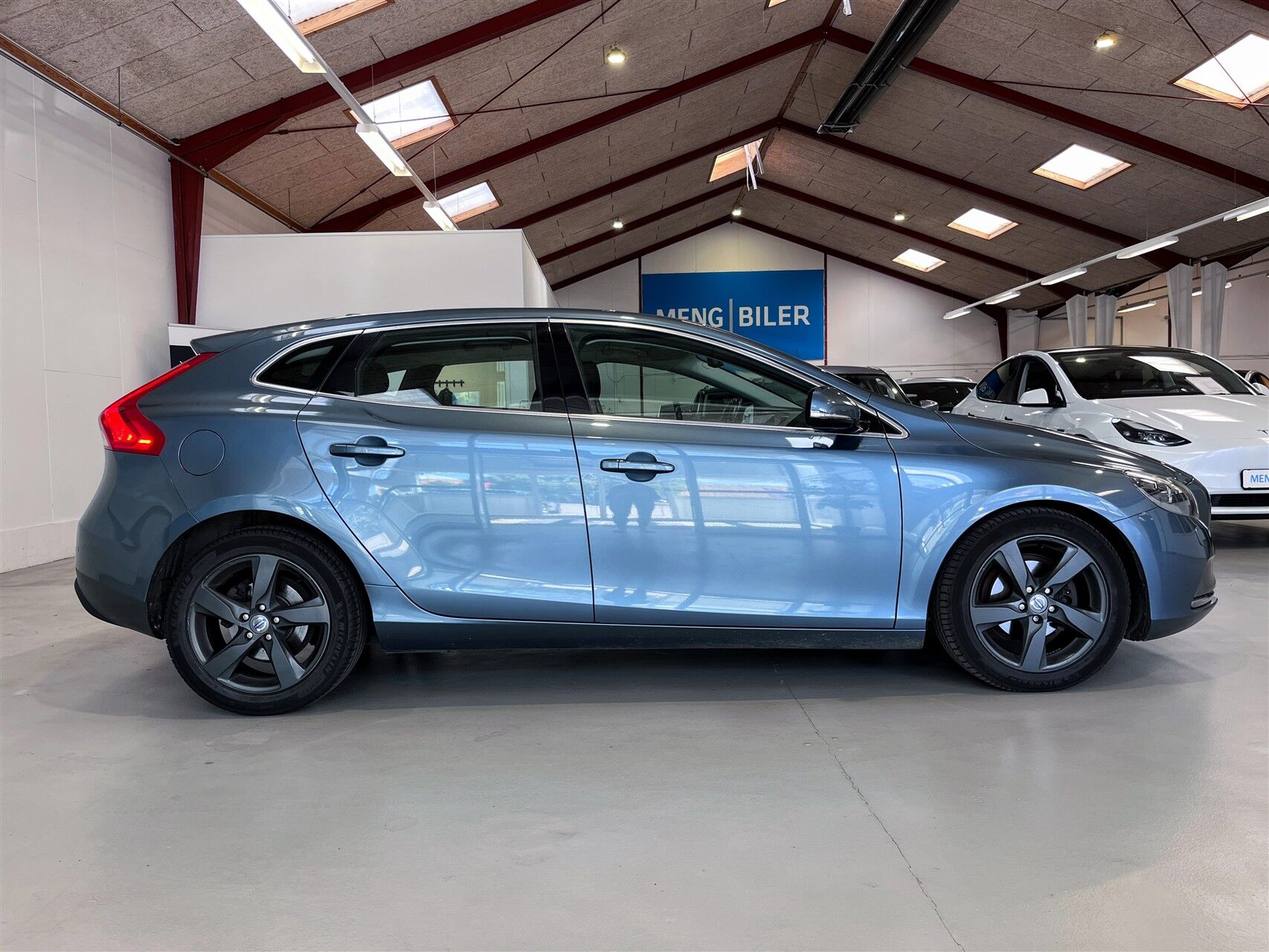 Billede af Volvo V40 1,6 D2 DRIVe-E Momentum 115HK 5d 6g