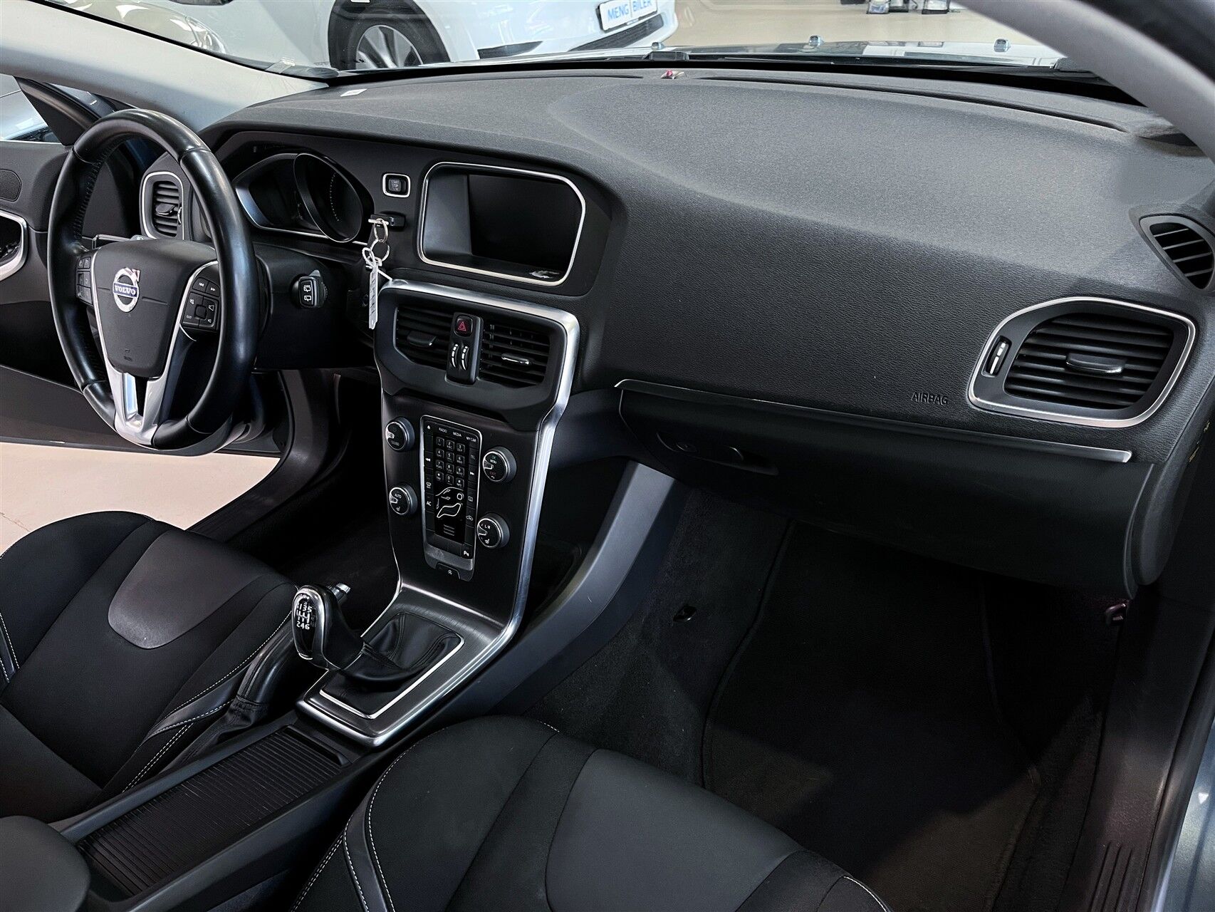 Billede af Volvo V40 1,6 D2 DRIVe-E Momentum 115HK 5d 6g
