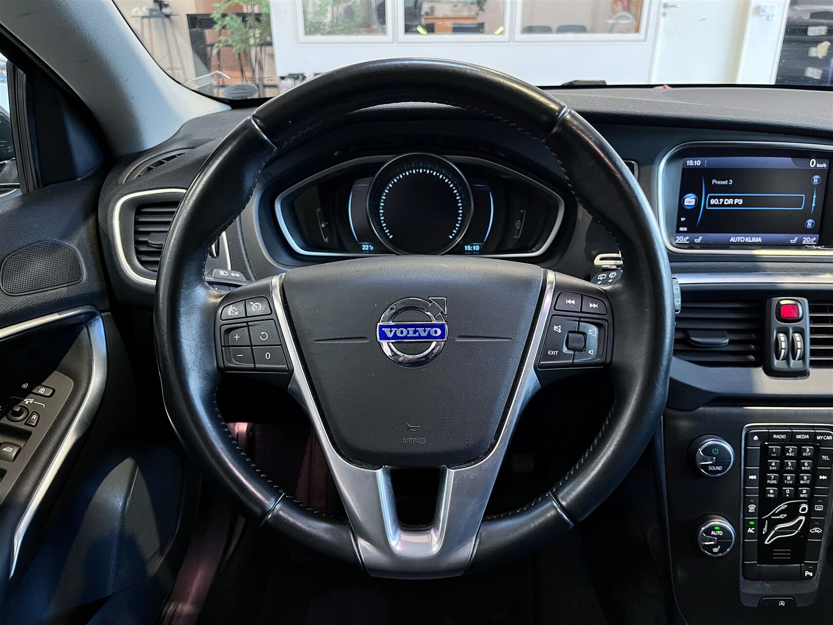 Billede af Volvo V40 1,6 D2 DRIVe-E Momentum 115HK 5d 6g