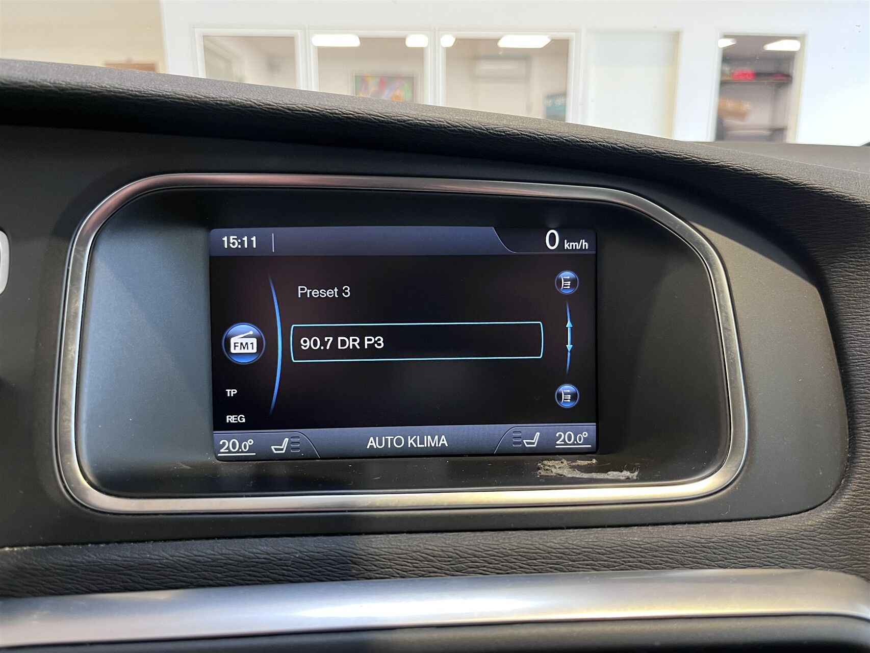Billede af Volvo V40 1,6 D2 DRIVe-E Momentum 115HK 5d 6g