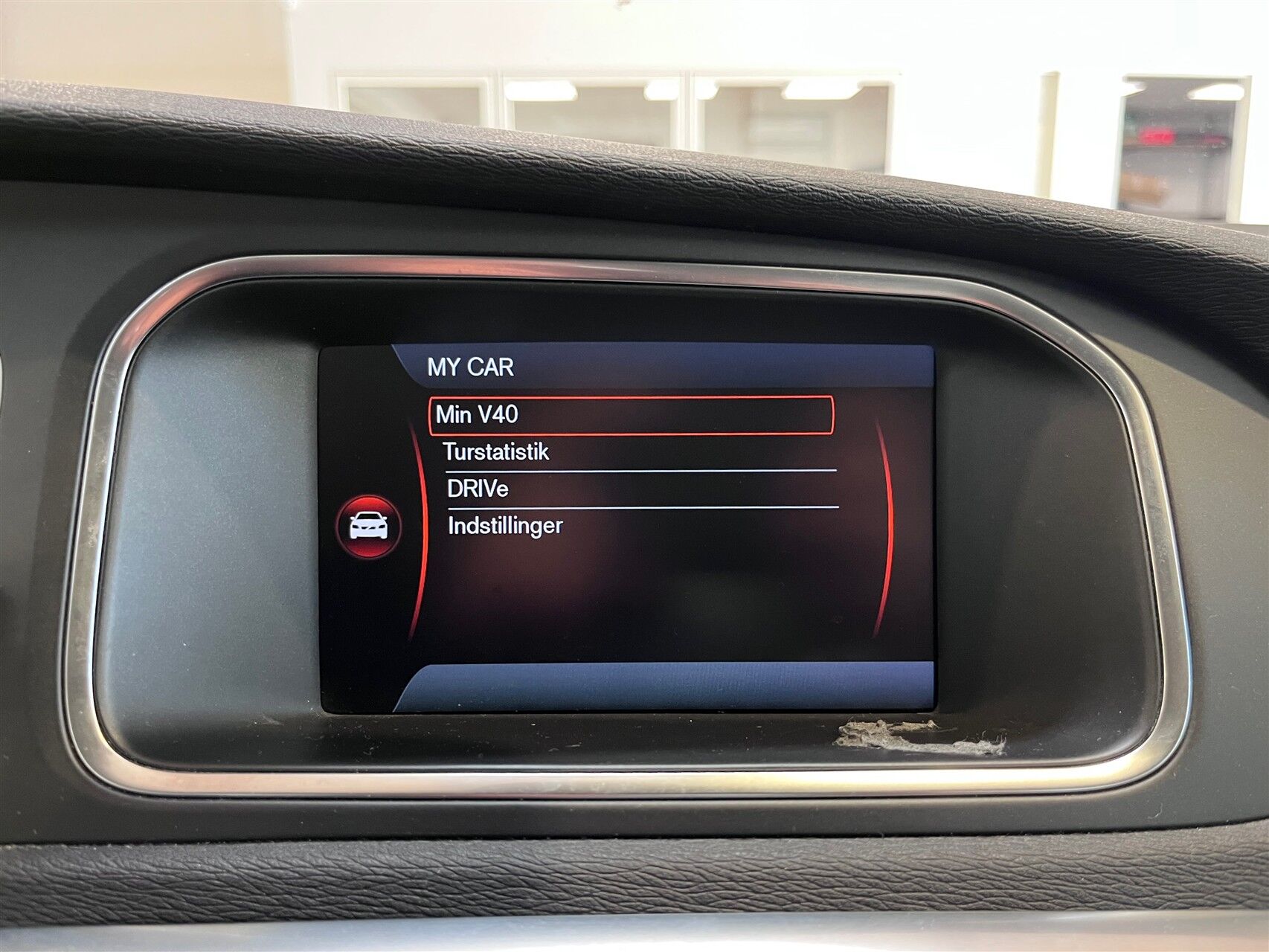 Billede af Volvo V40 1,6 D2 DRIVe-E Momentum 115HK 5d 6g