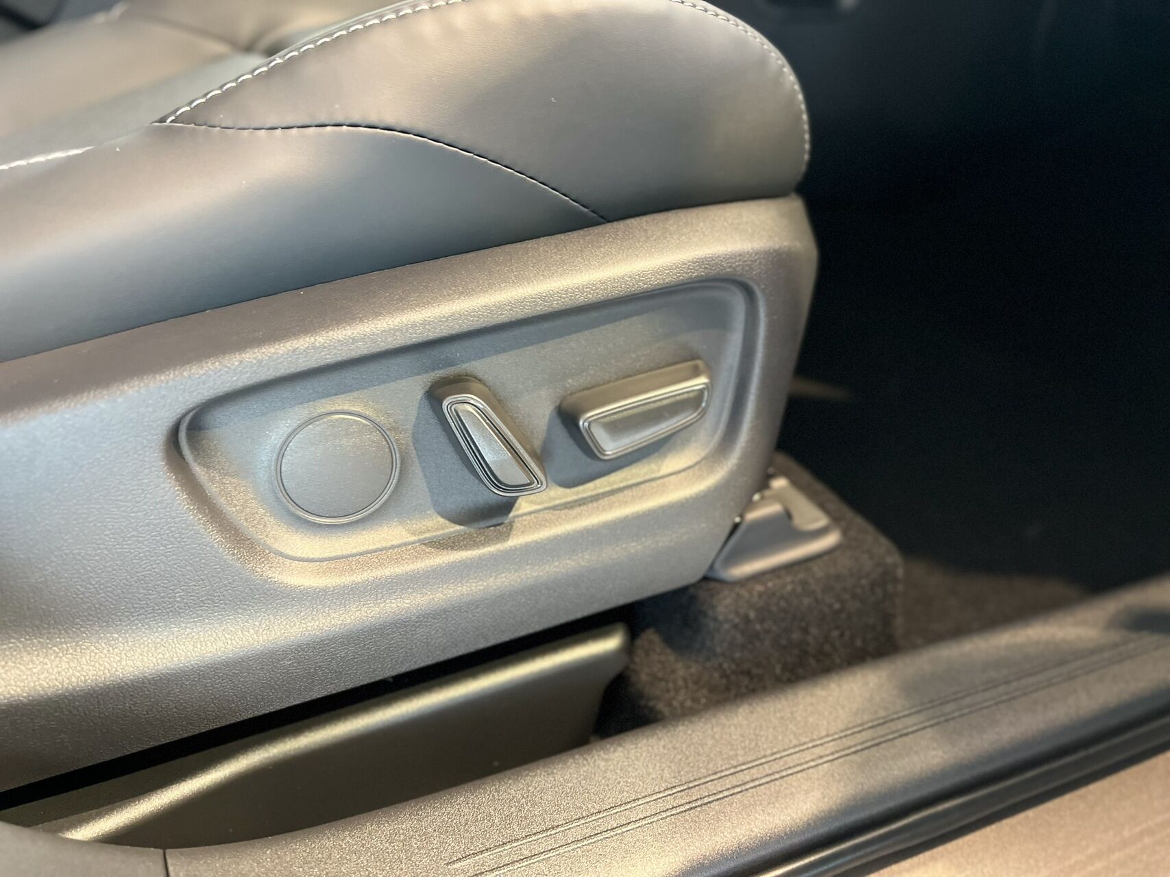 Billede af Subaru e-Outback EL Limited AWD 380HK Stc Aut.