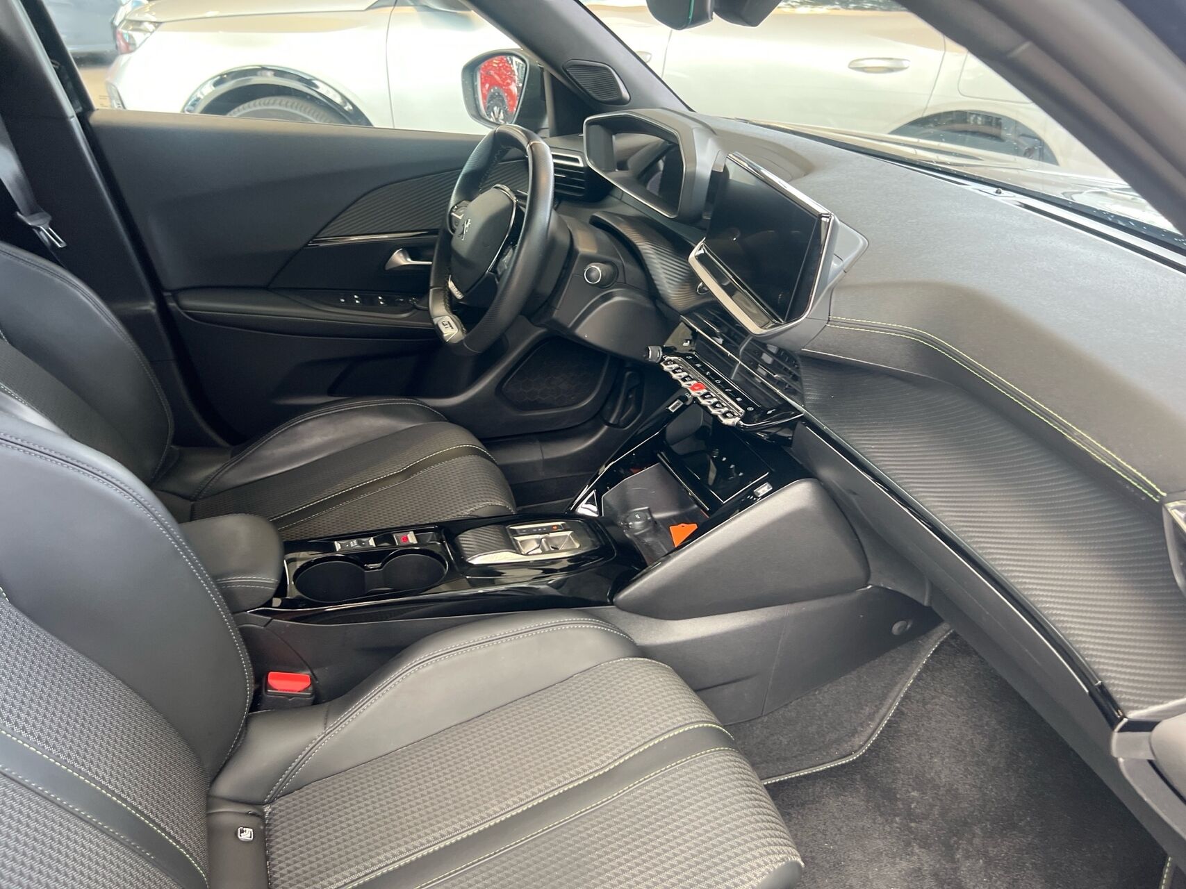 Billede af Peugeot e-2008 EL GT 136HK 5d Aut.
