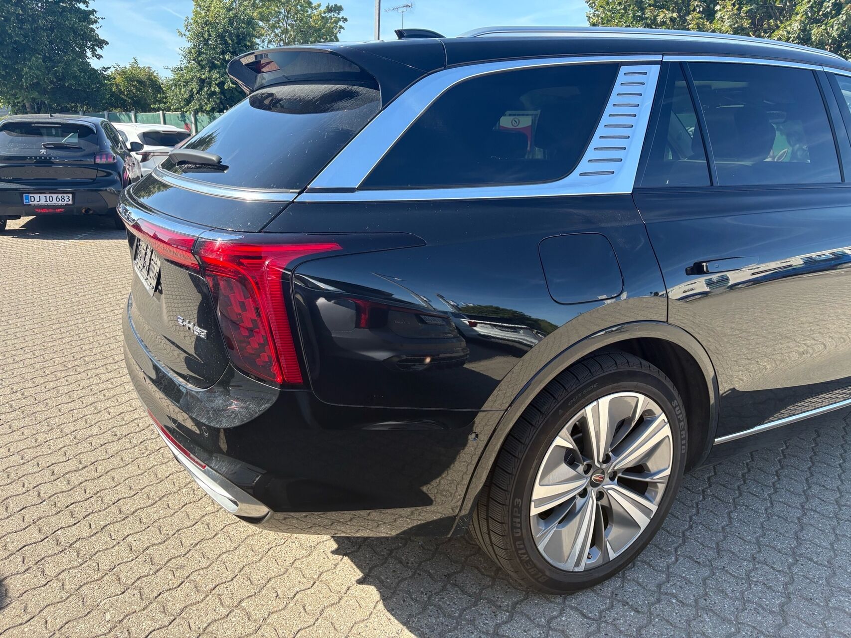 Billede af Hongqi E-HS9 EL Premium 4x4 551HK 5d Aut.