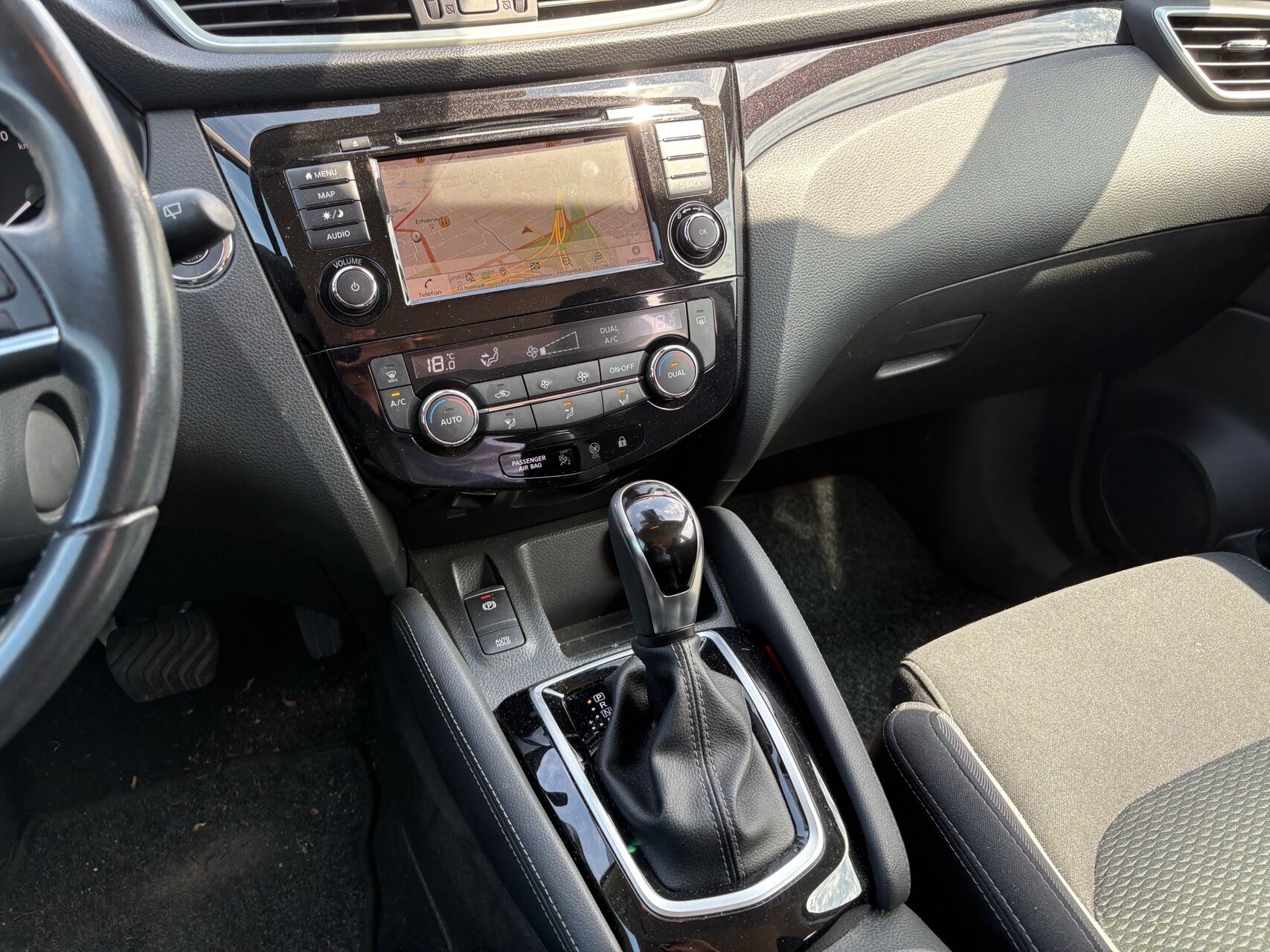 Billede af Nissan Qashqai 1,3 Dig-T N-Connecta DCT 160HK 5d 7g Aut.