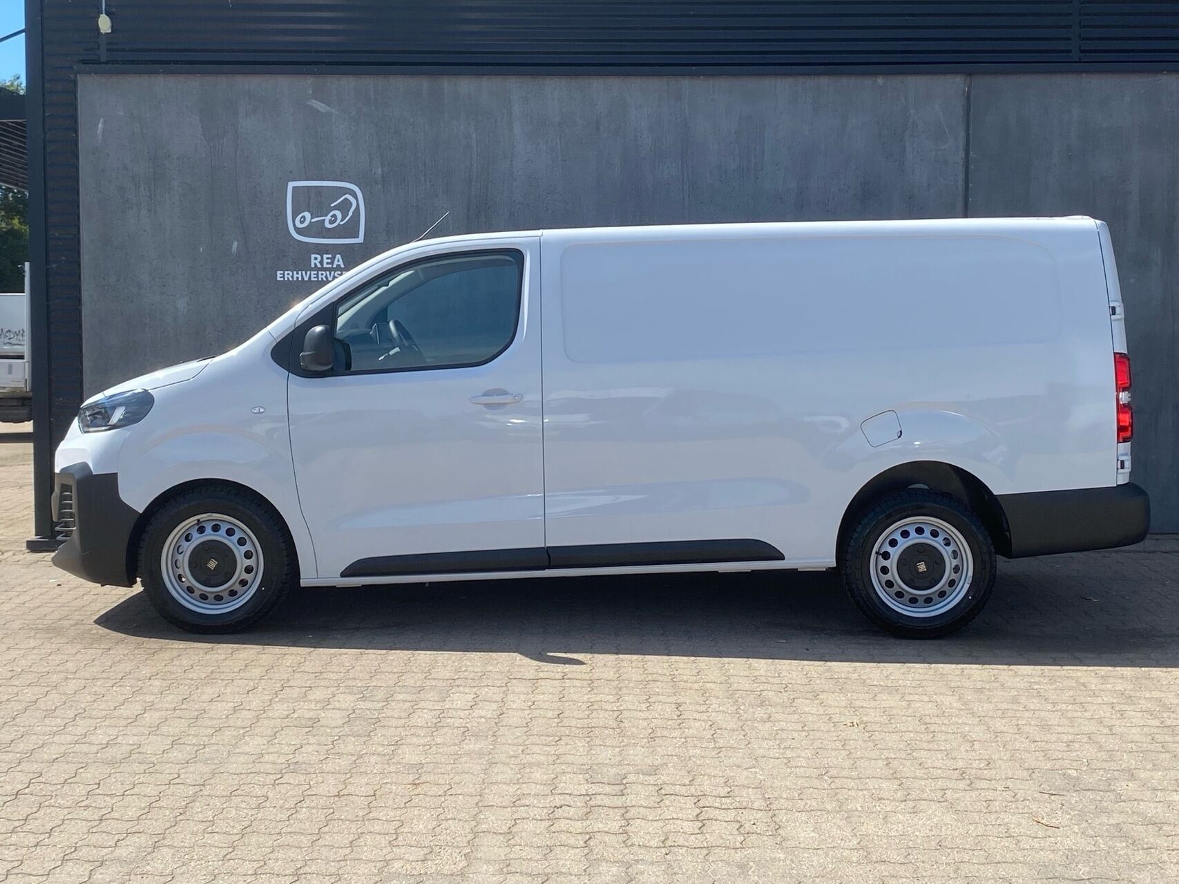 Billede af Fiat Scudo L3 2,2 BlueHDI Pro 150HK Van 8g Aut.
