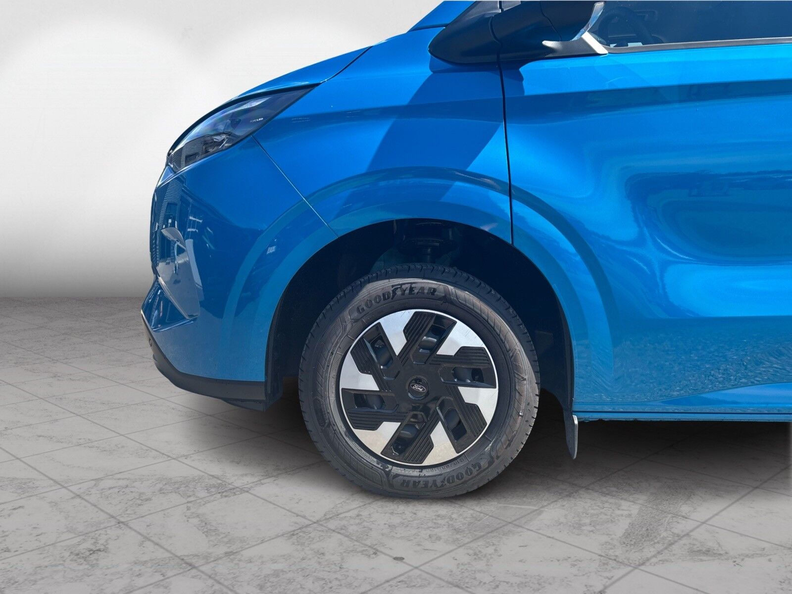 Billede af Ford E-Transit Custom 340 L2H1 EL Trend 218HK Van Aut.