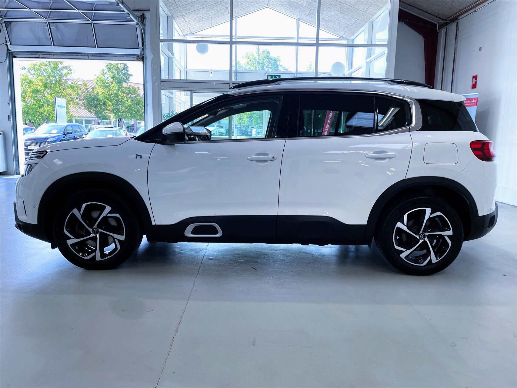 Billede af Citroën C5 Aircross 1,6 Plugin-hybrid Iconic EAT8 225HK 5d 8g Aut.