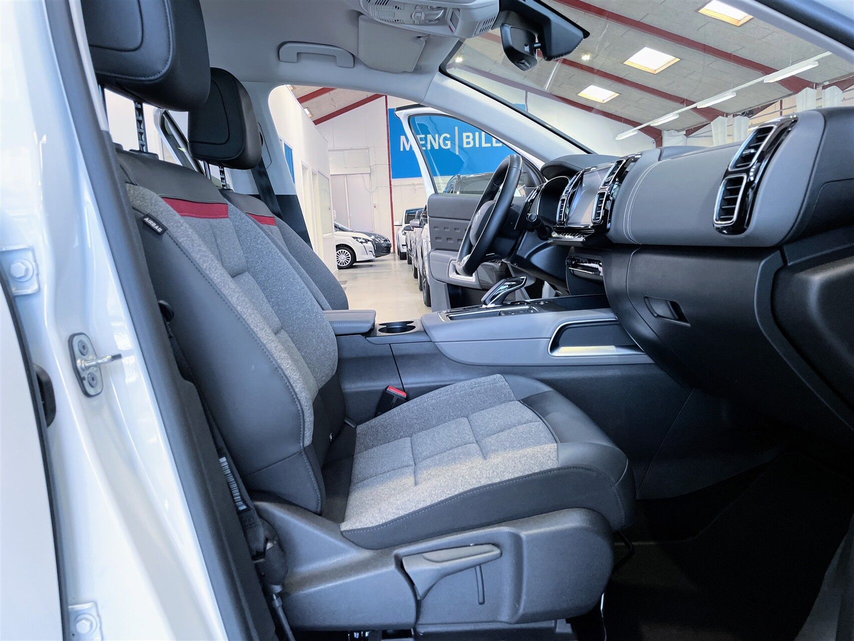 Billede af Citroën C5 Aircross 1,6 Plugin-hybrid Iconic EAT8 225HK 5d 8g Aut.
