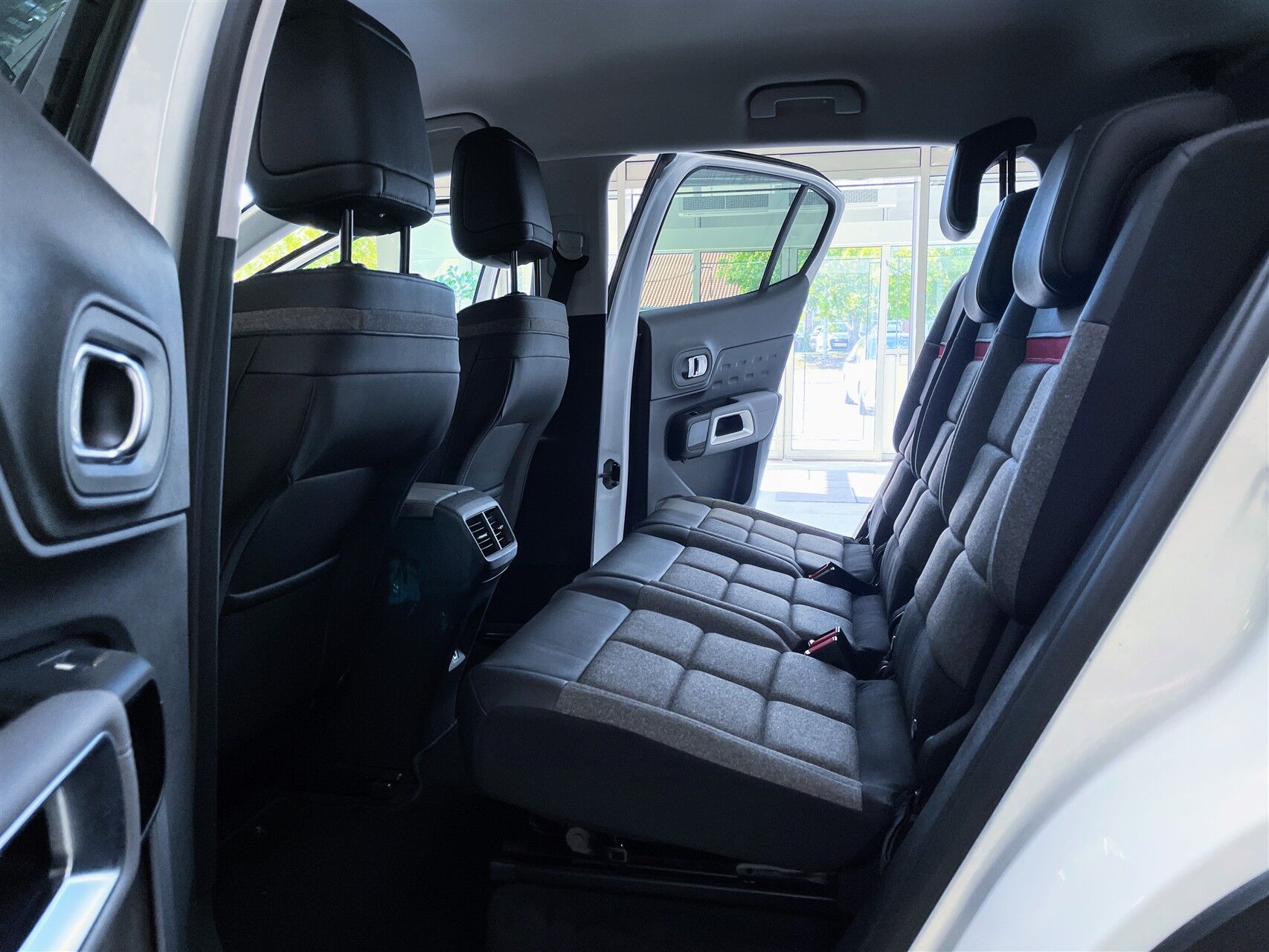 Billede af Citroën C5 Aircross 1,6 Plugin-hybrid Iconic EAT8 225HK 5d 8g Aut.