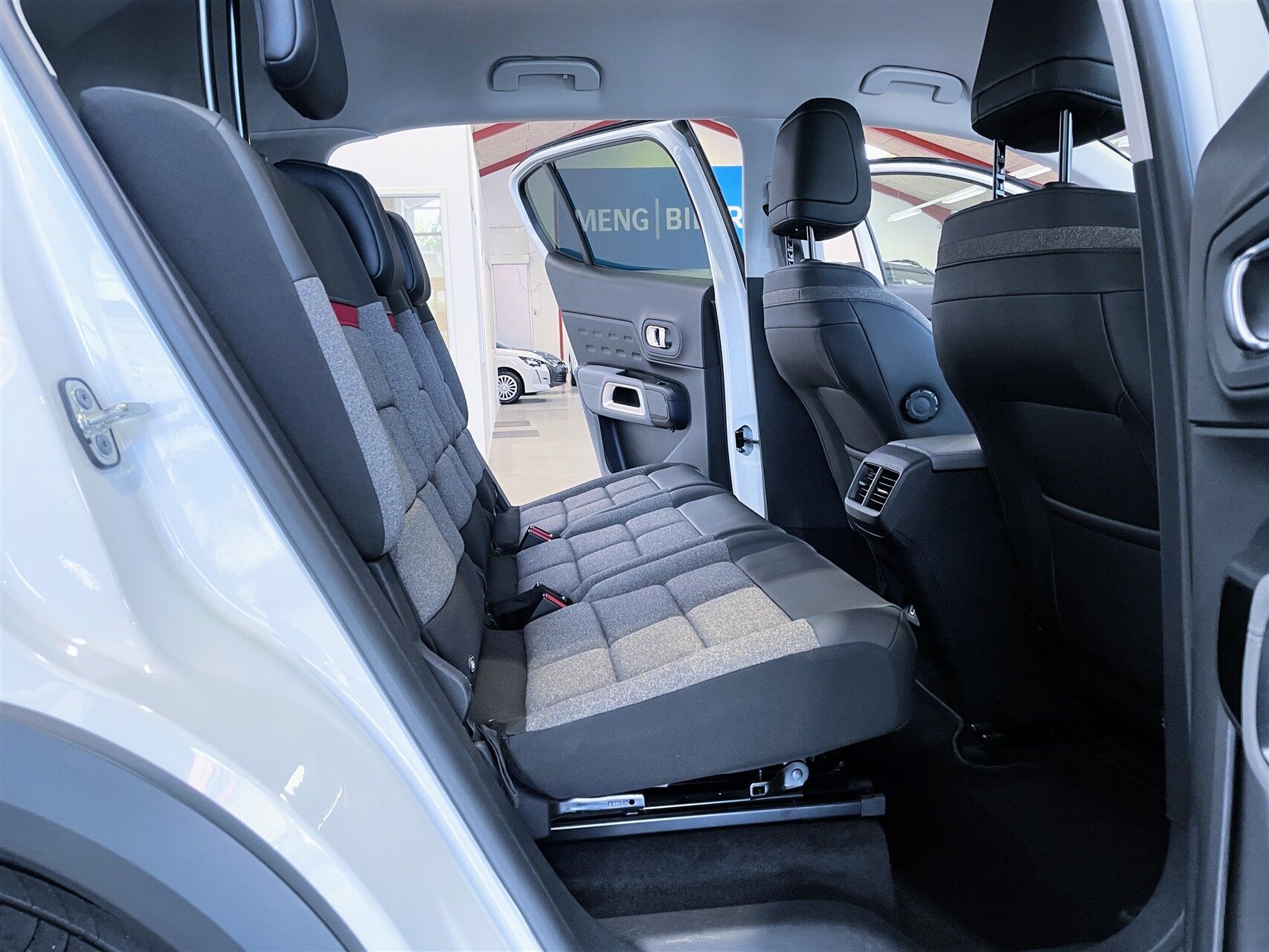 Billede af Citroën C5 Aircross 1,6 Plugin-hybrid Iconic EAT8 225HK 5d 8g Aut.