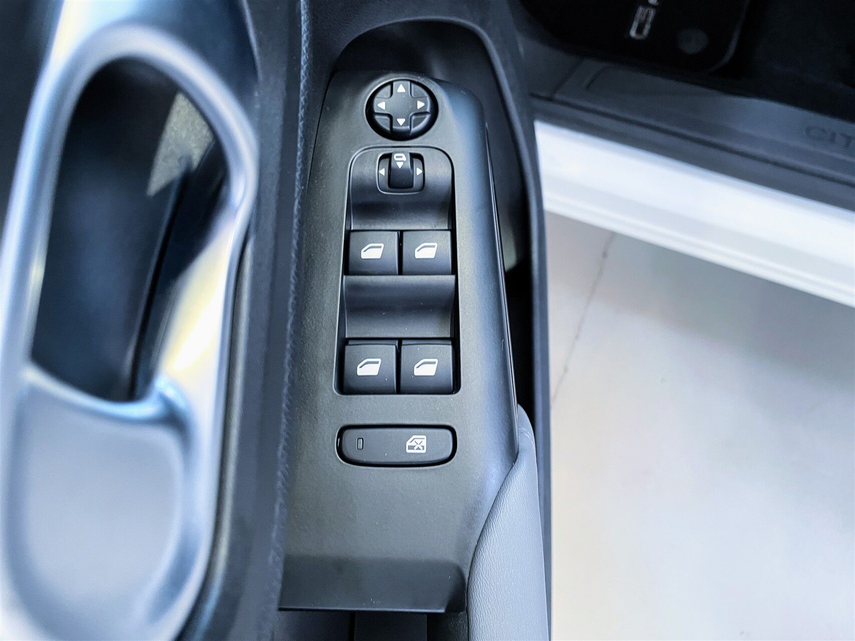Billede af Citroën C5 Aircross 1,6 Plugin-hybrid Iconic EAT8 225HK 5d 8g Aut.