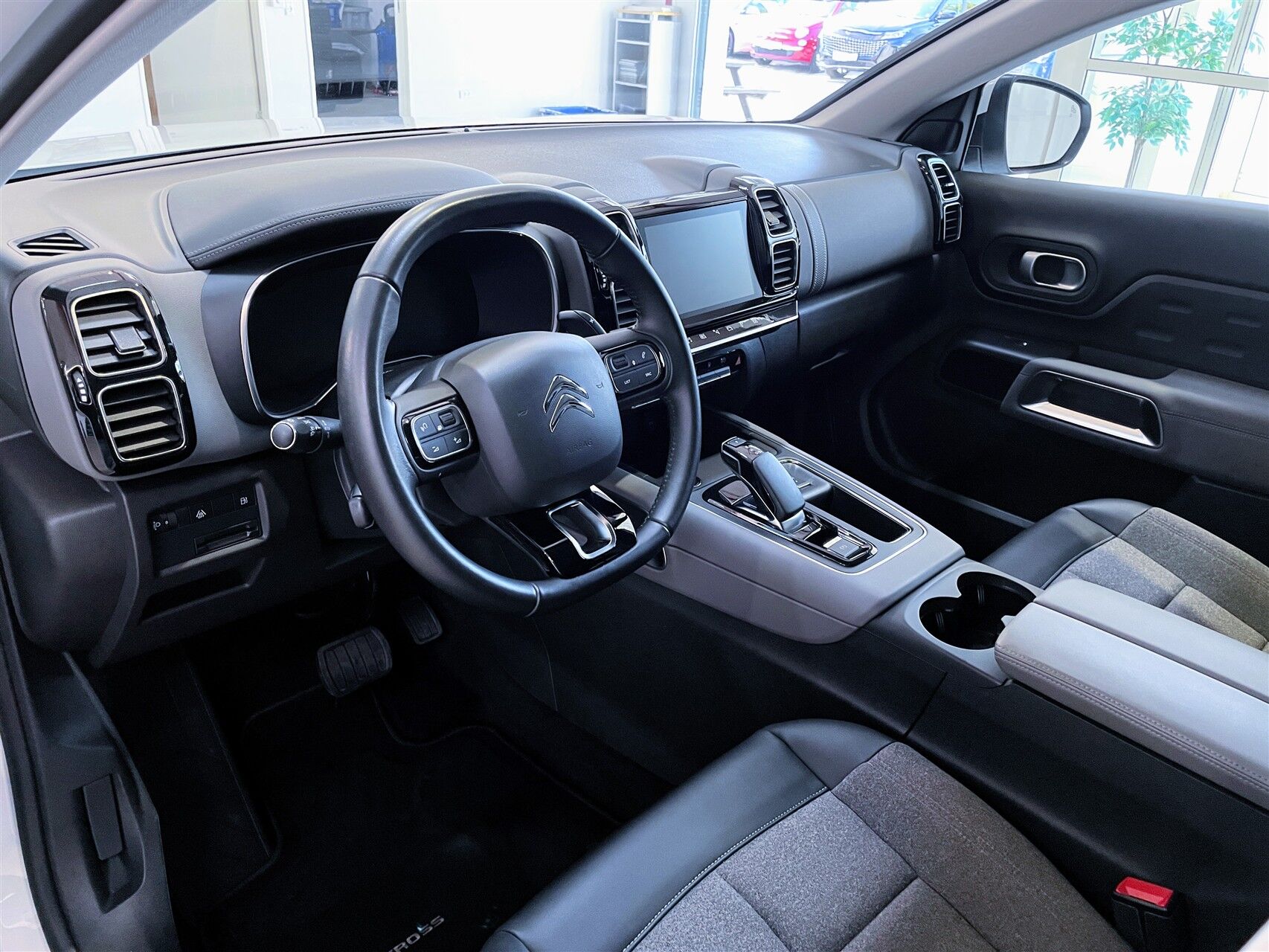 Billede af Citroën C5 Aircross 1,6 Plugin-hybrid Iconic EAT8 225HK 5d 8g Aut.