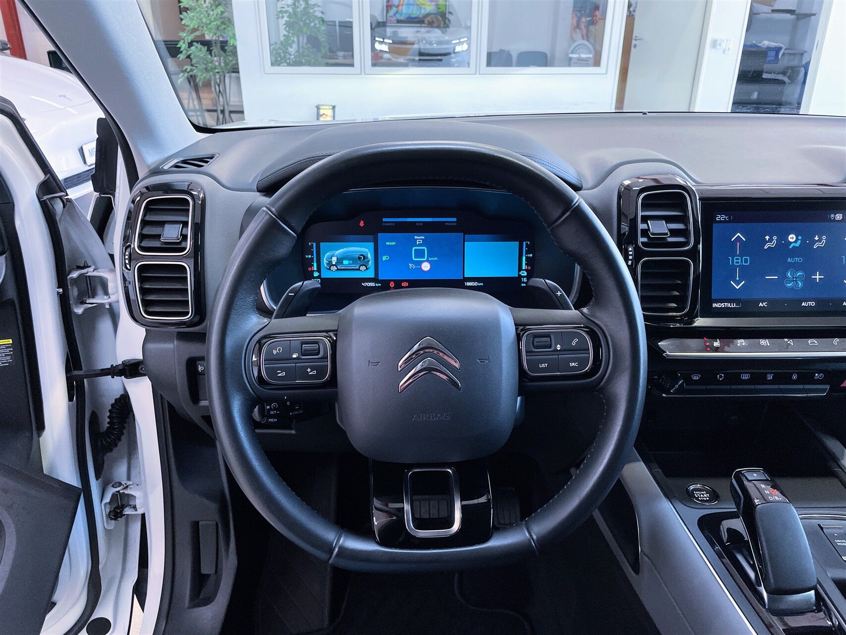 Billede af Citroën C5 Aircross 1,6 Plugin-hybrid Iconic EAT8 225HK 5d 8g Aut.