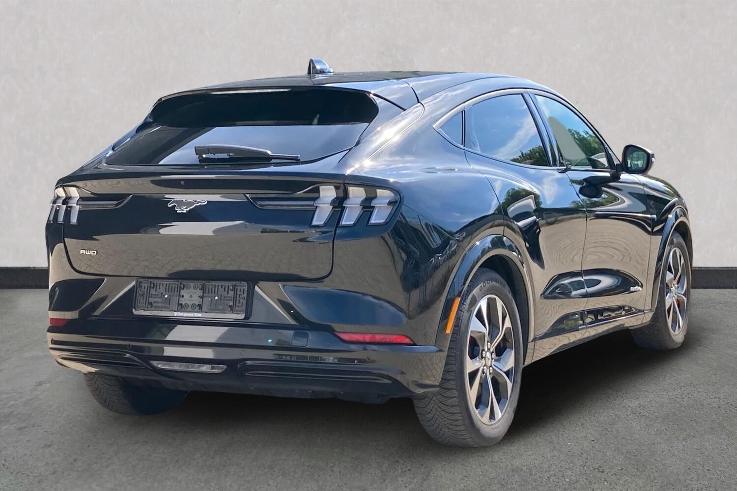 Billede af Ford Mustang Mach-E EL SR Premium AWD 269HK 5d Aut.