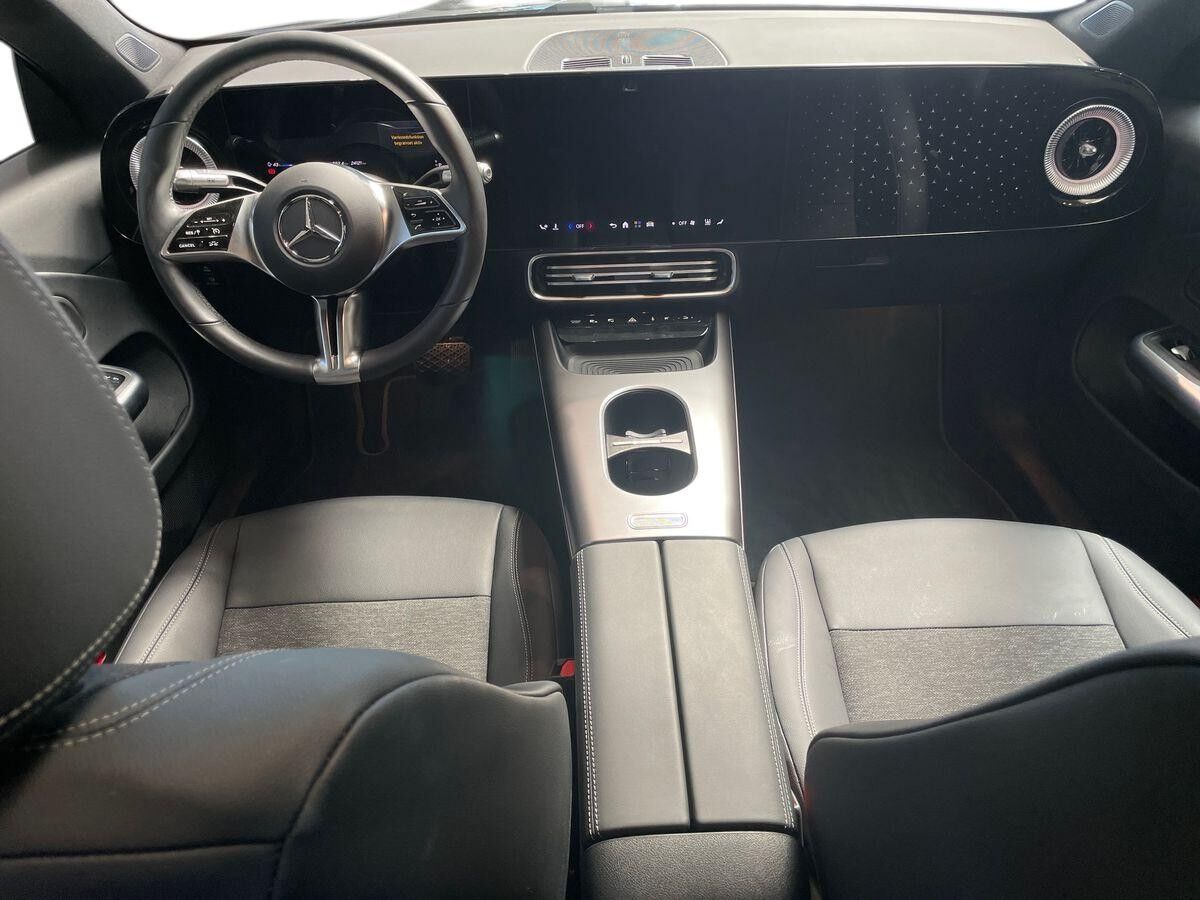 Billede af Mercedes-Benz CLA250+ EL EQ  272HK 5d Aut. 
